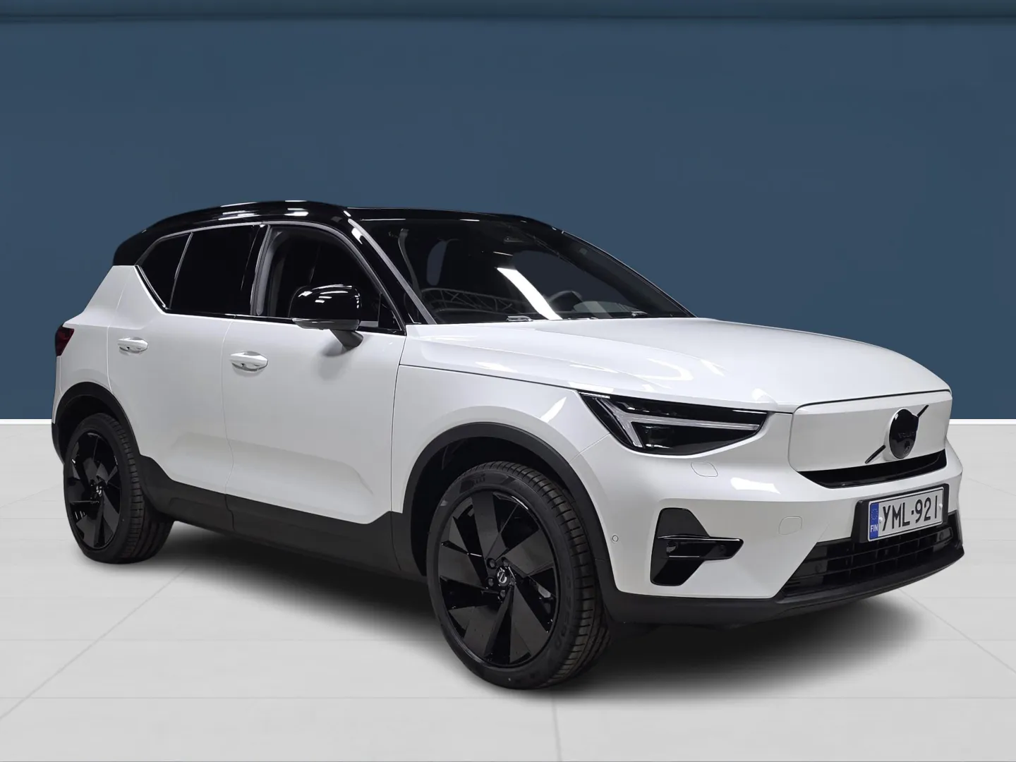 Autokuva 3 - YML-921