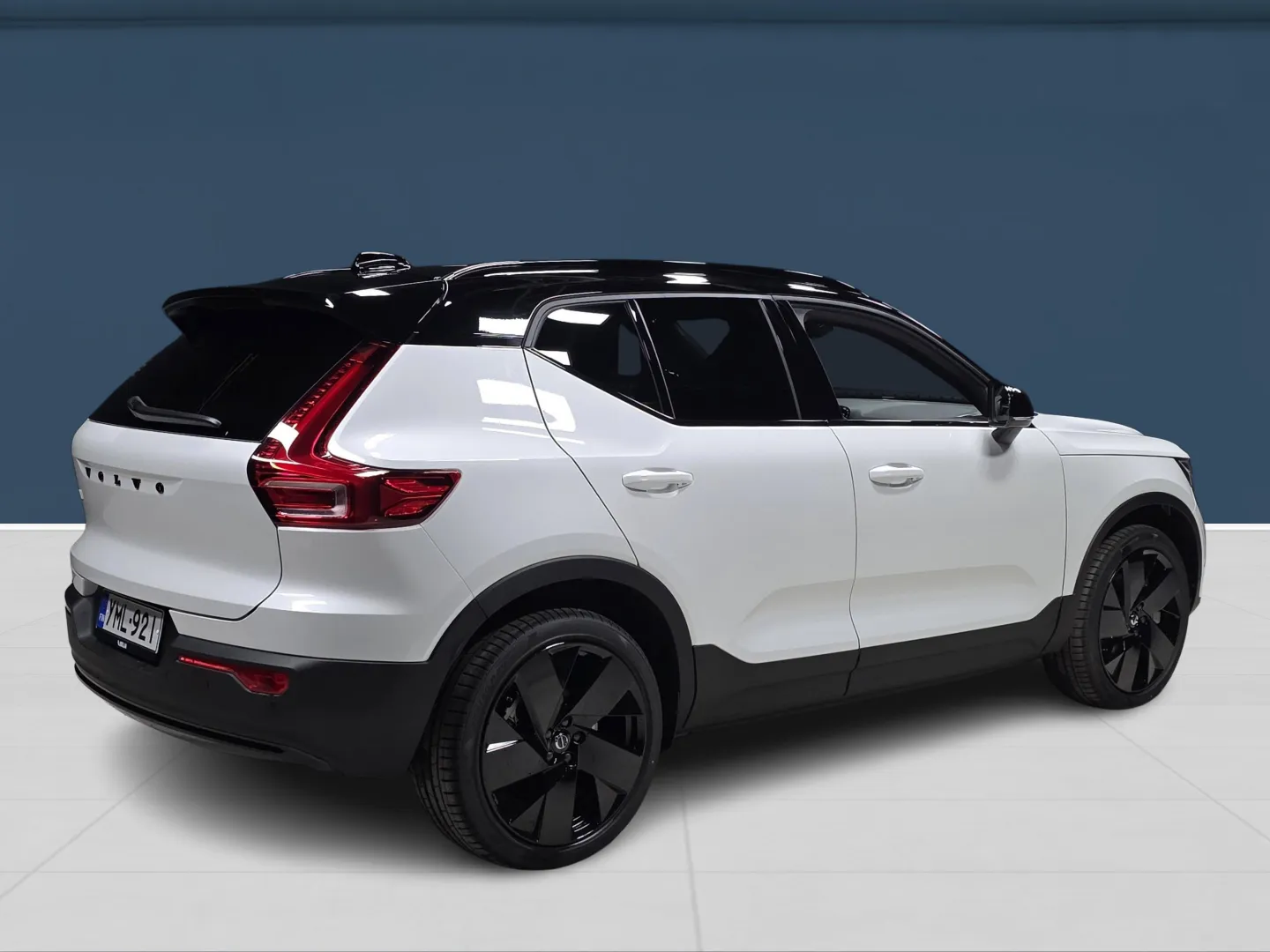 Autokuva 4 - YML-921