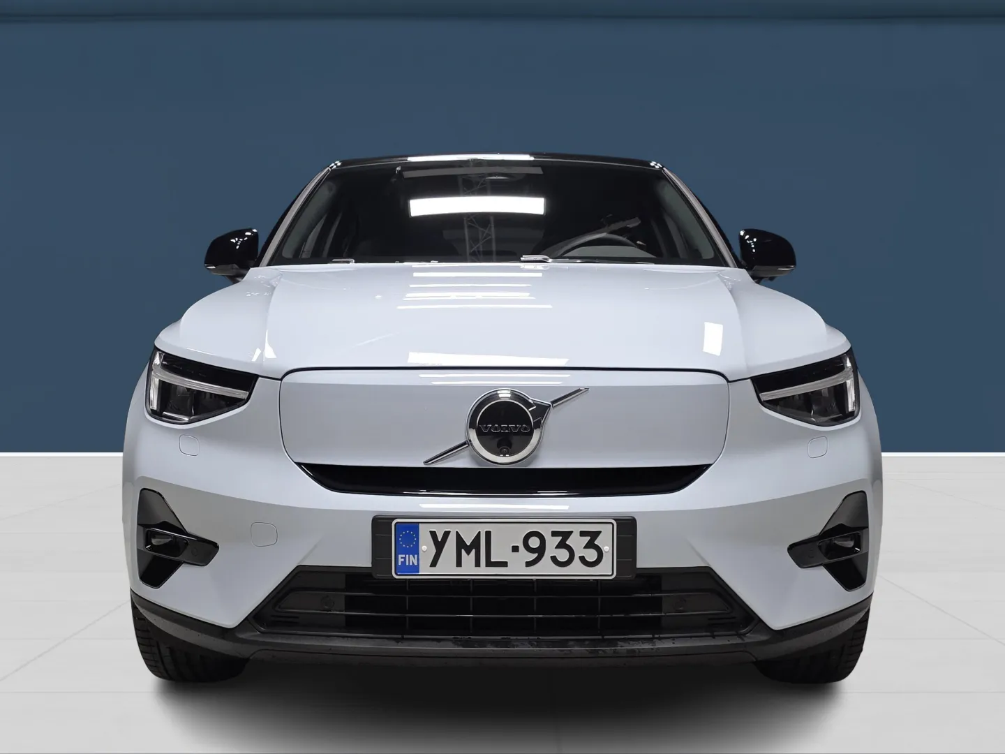 Autokuva 2 - YML-933