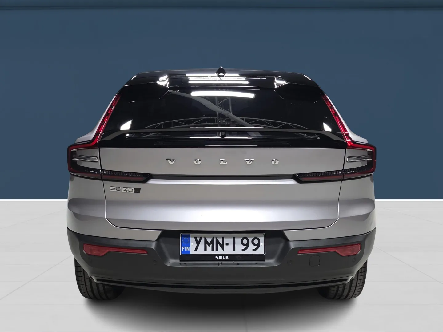 Autokuva 5 - YMN-199