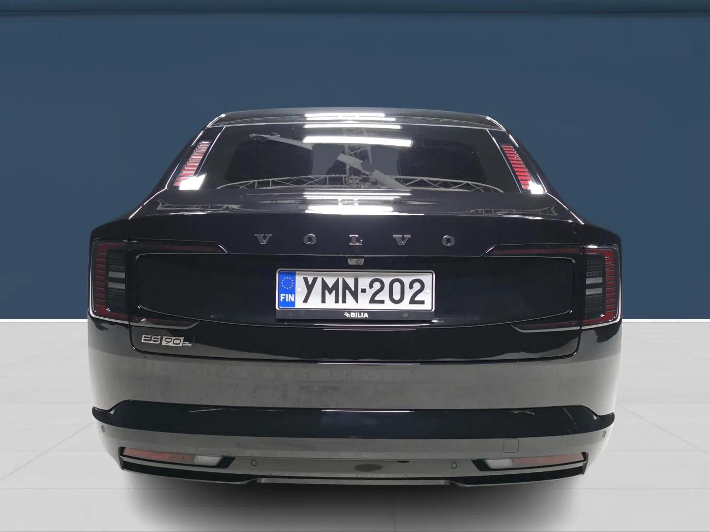 Autokuva 5 - YMN-202