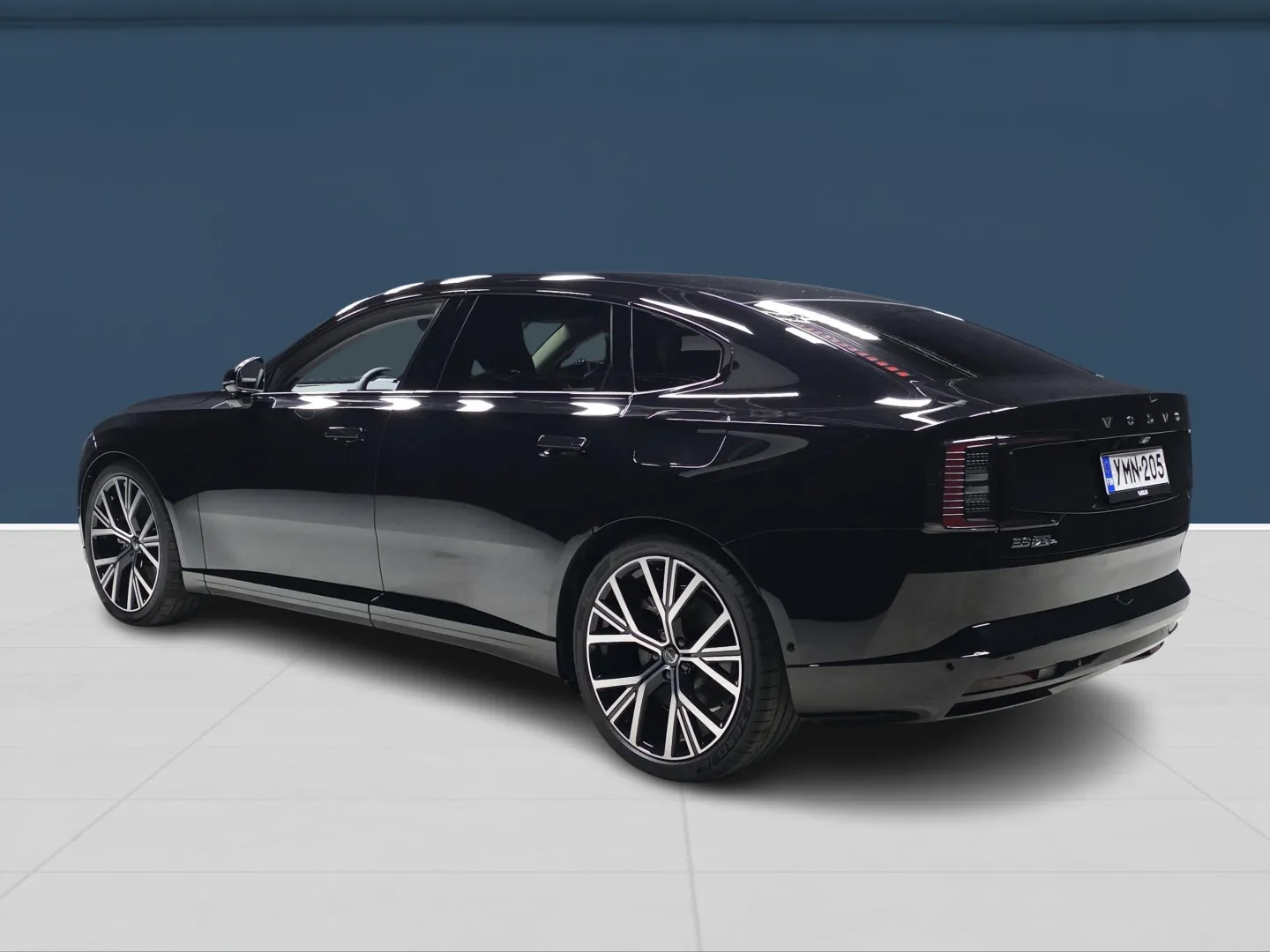 Autokuva 6 - YMN-205