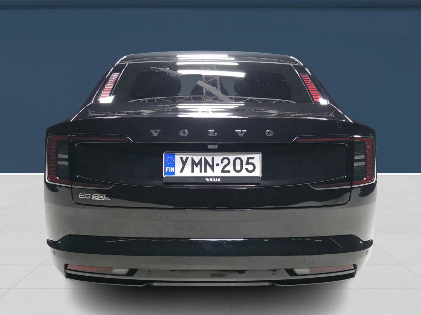 Autokuva 5 - YMN-205