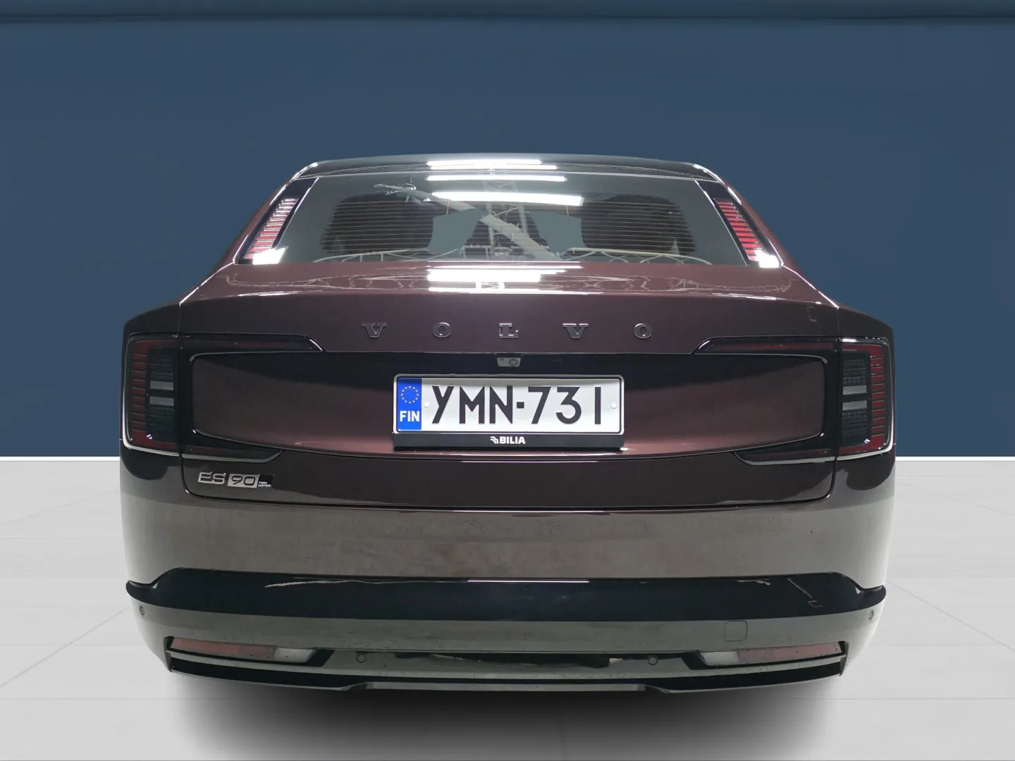 Autokuva 5 - YMN-731