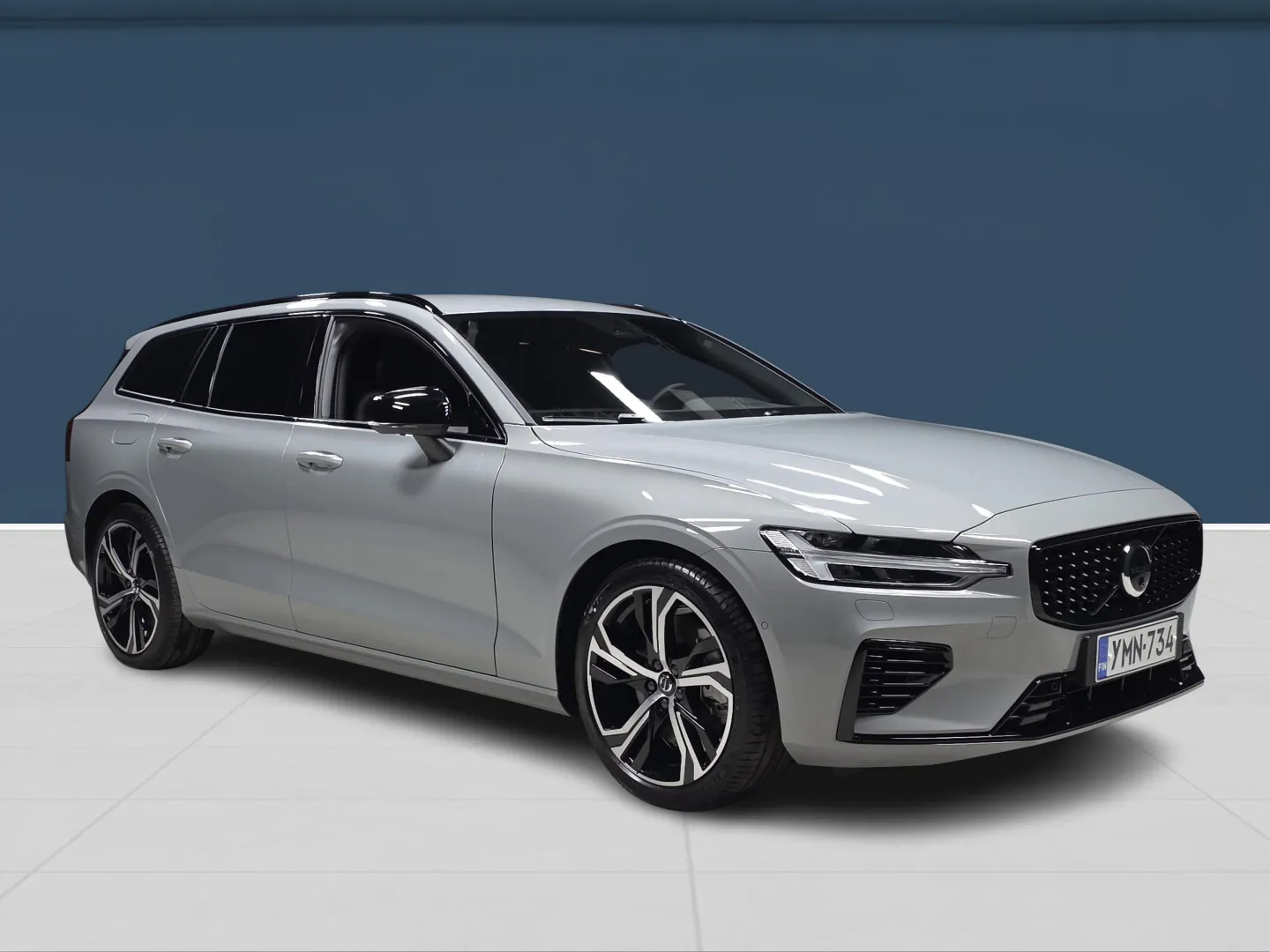 Autokuva 3 - YMN-734