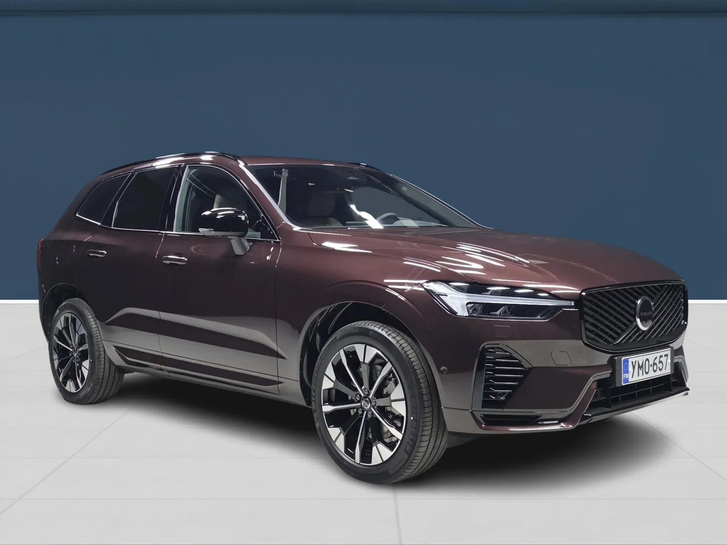 Autokuva 3 - YMO-657