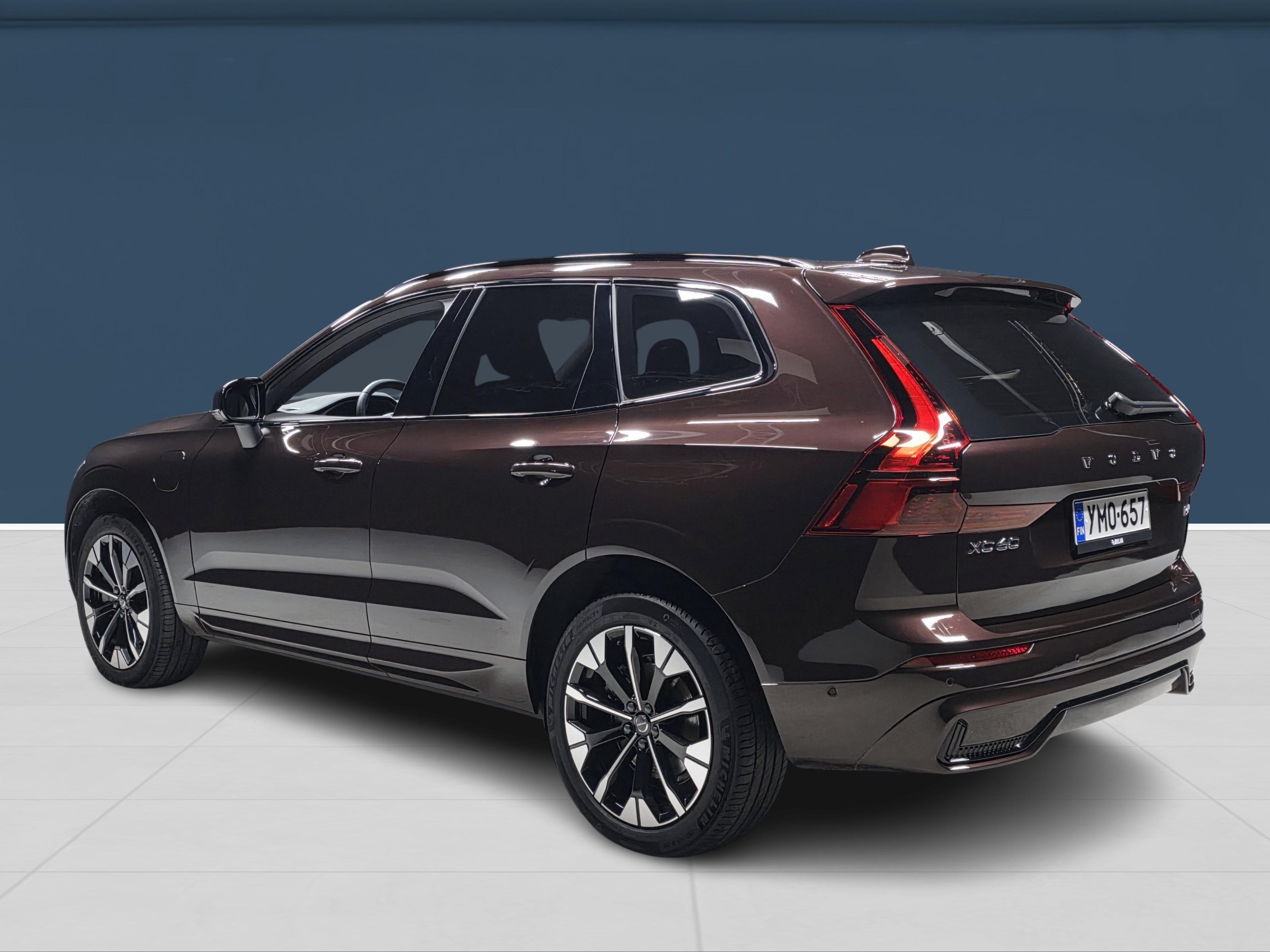 Volvo XC60 T6 AWD Long Range Plus Dark 2026, photo 6/18