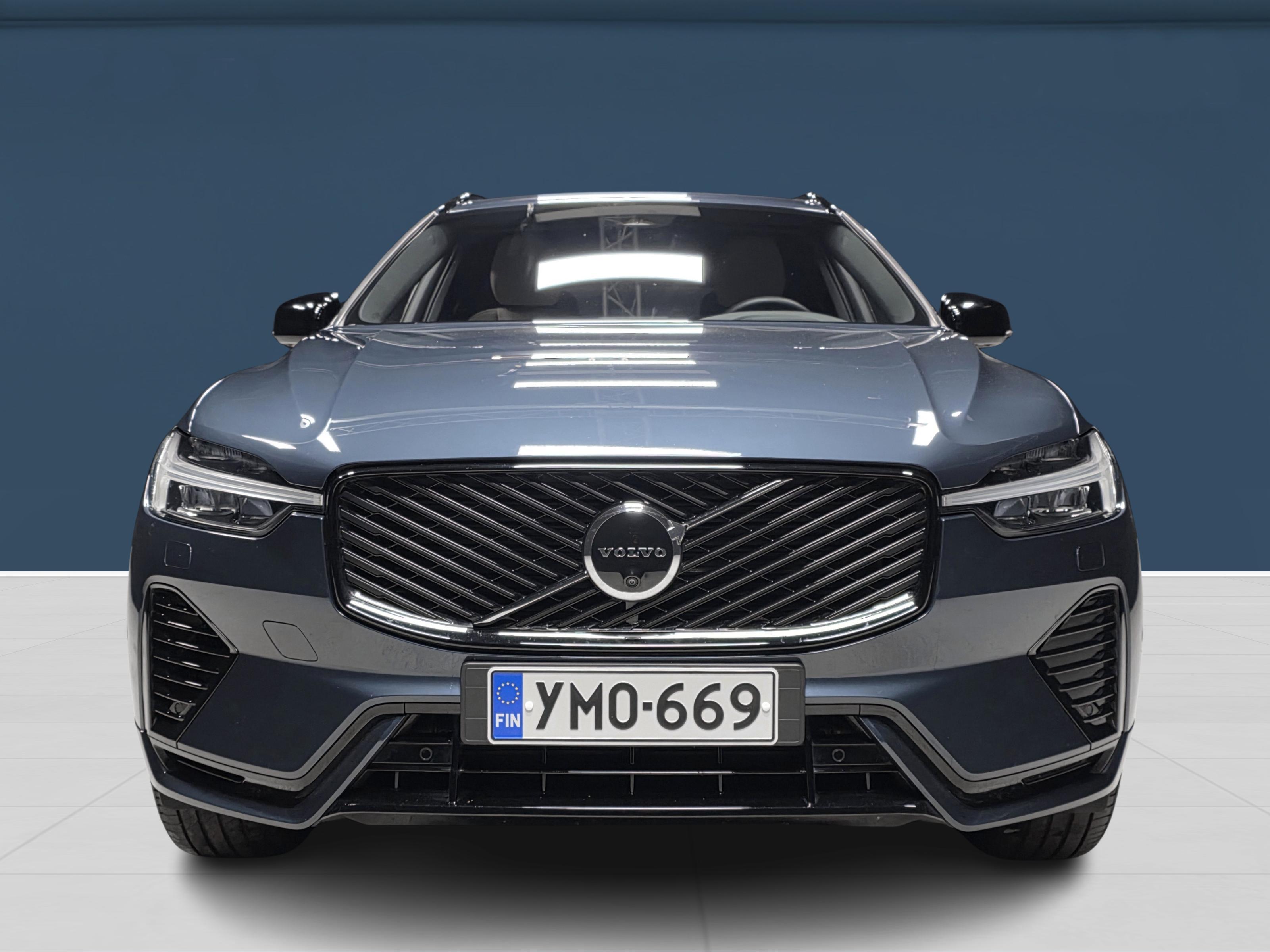Volvo XC60 T6 AWD Long Range Plus Dark 2026, bild 2/21