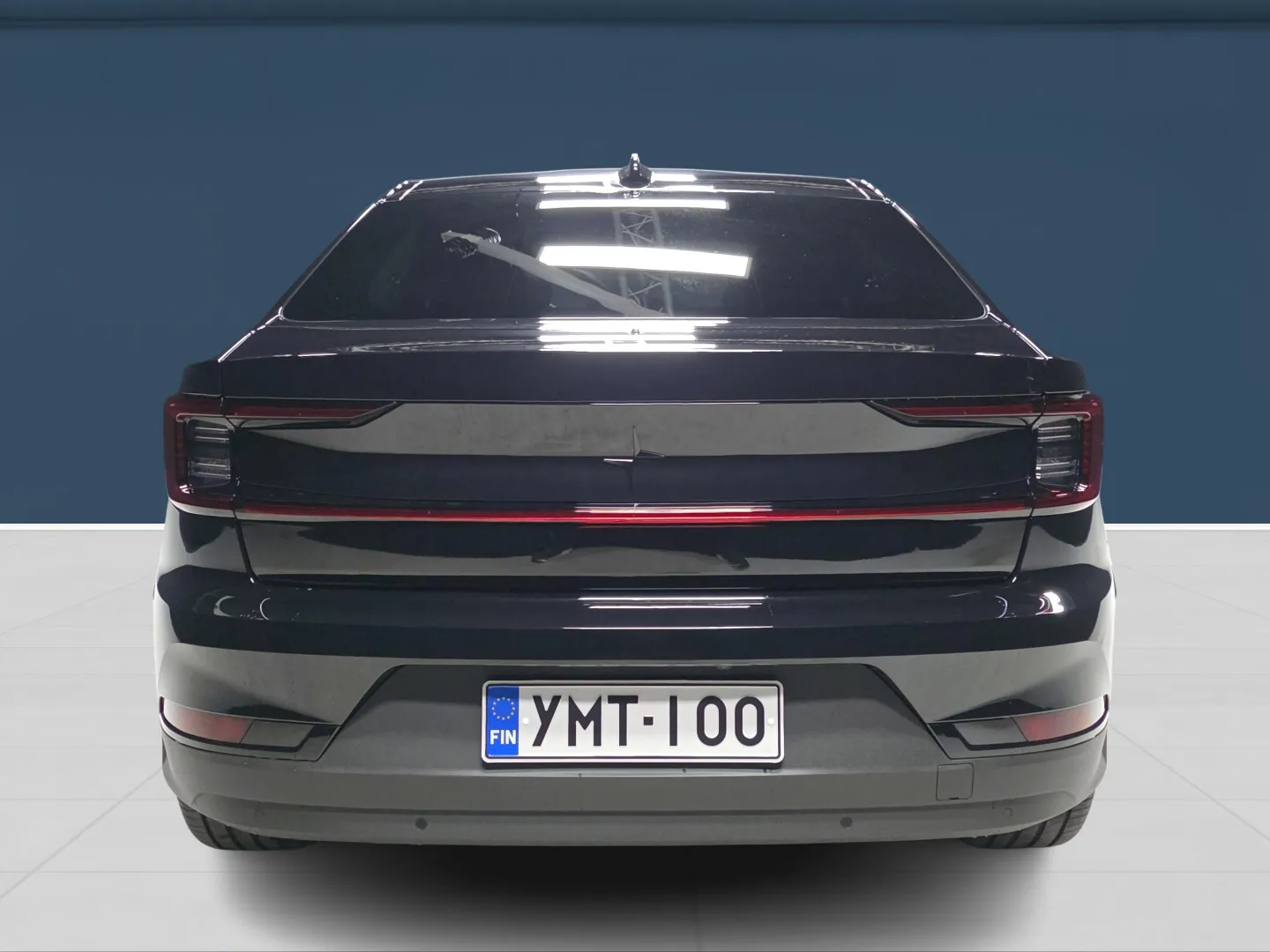 Autokuva 5 - YMT-100