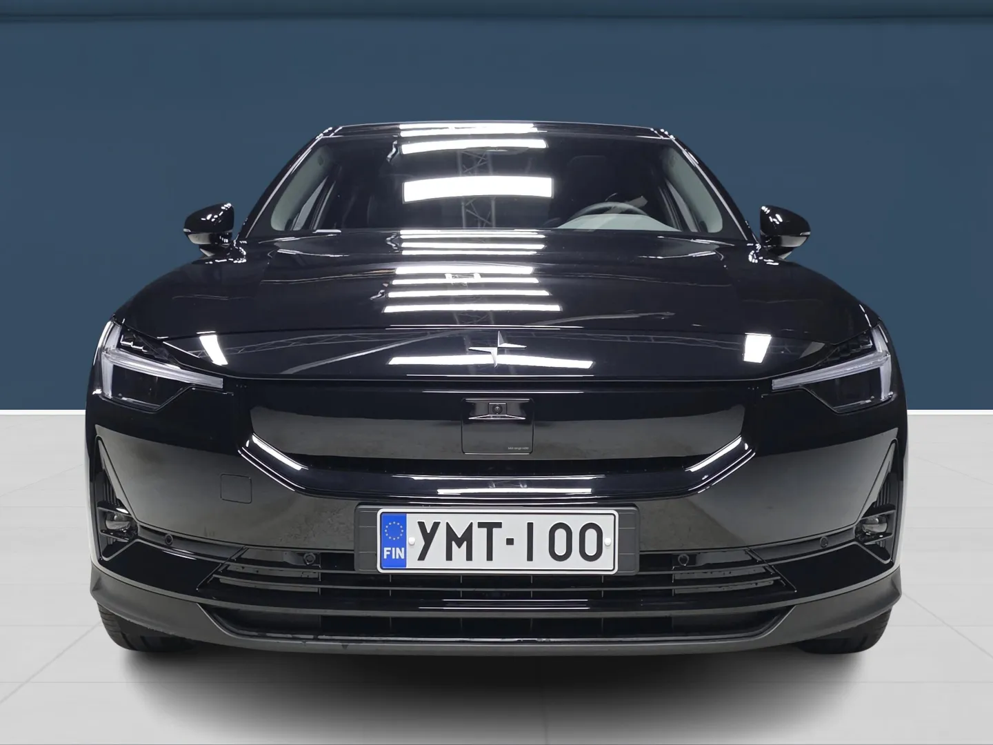 Autokuva 2 - YMT-100