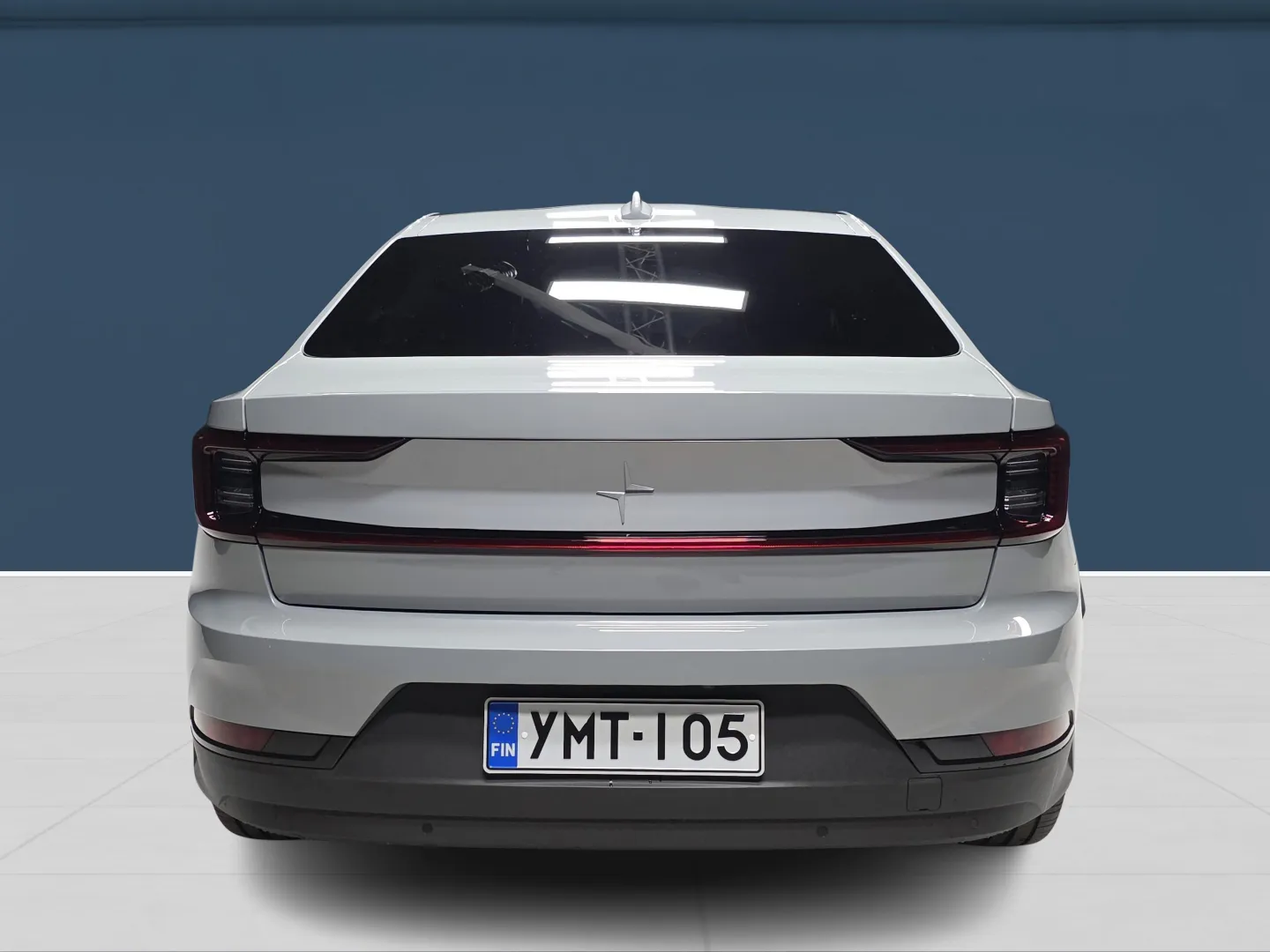 Autokuva 5 - YMT-105