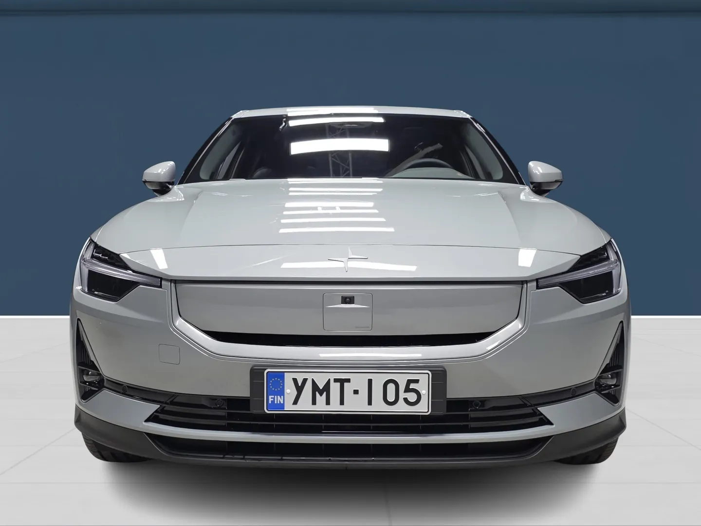Autokuva 2 - YMT-105