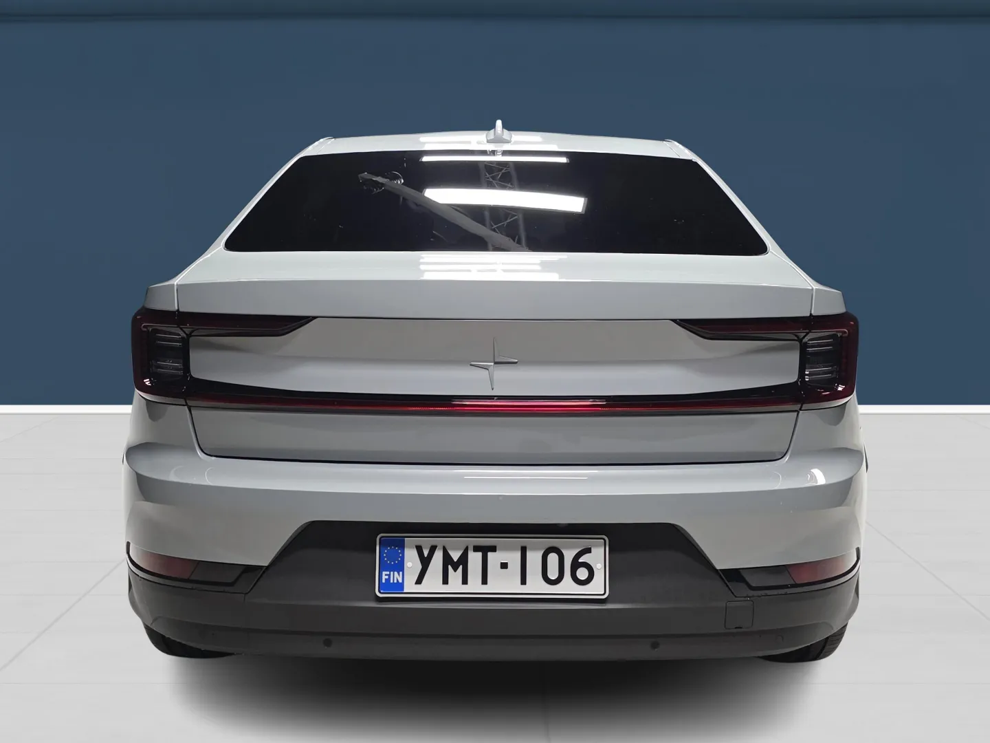 Autokuva 5 - YMT-106