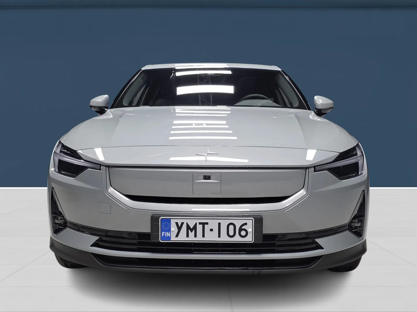 Autokuva 2 - YMT-106