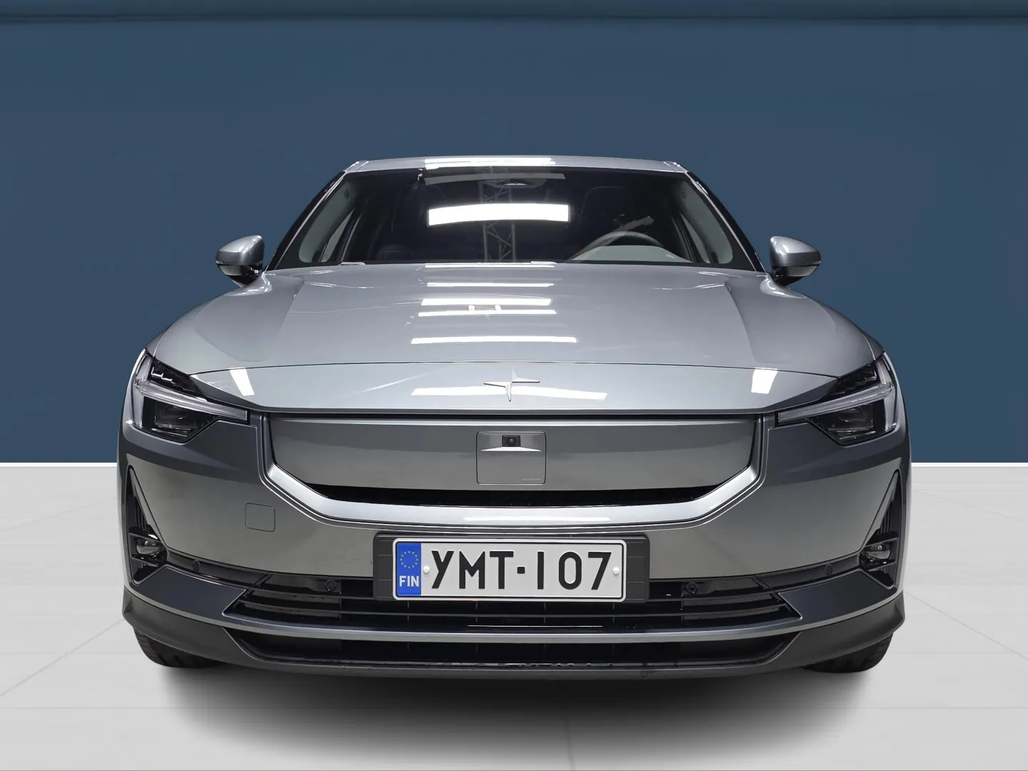 Autokuva 2 - YMT-107