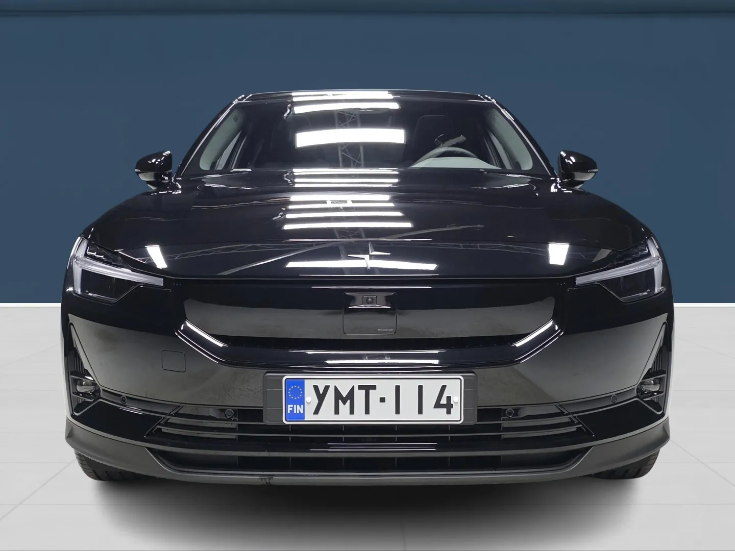 Autokuva 2 - YMT-114