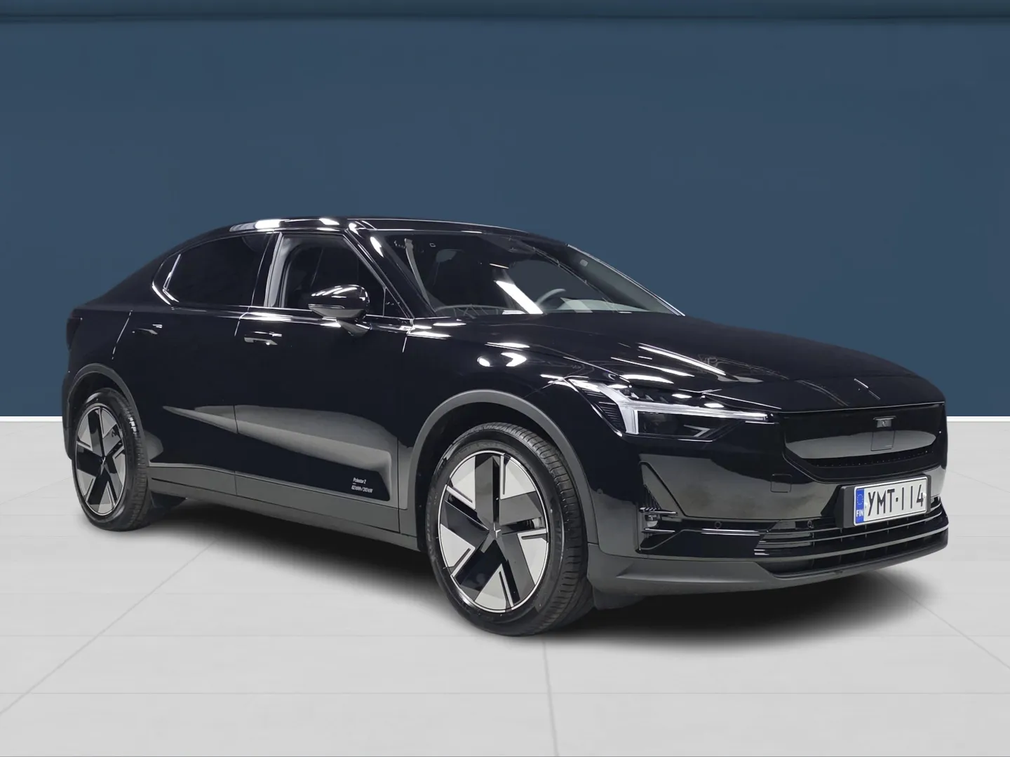 Autokuva 3 - YMT-114