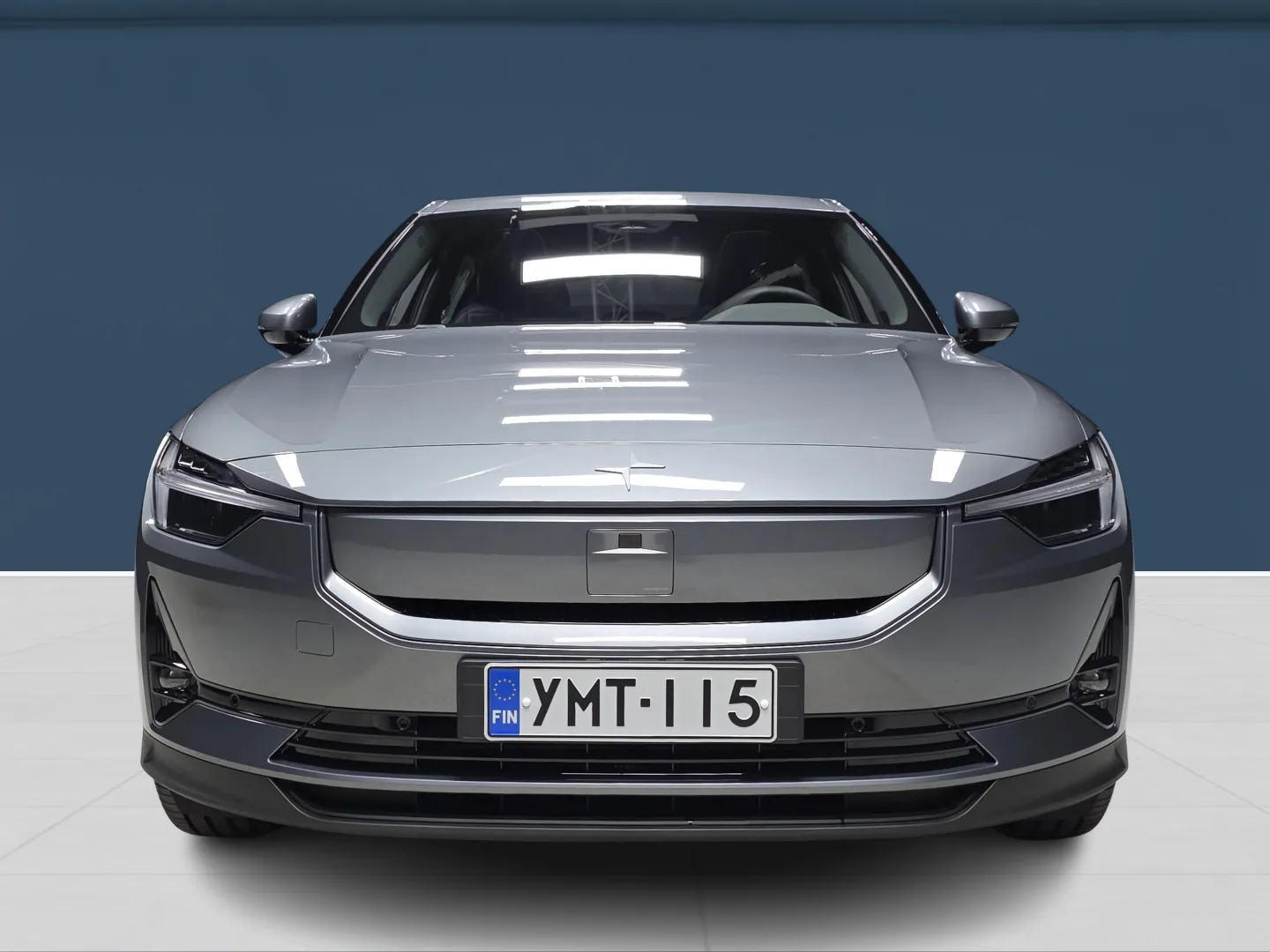 Autokuva 2 - YMT-115