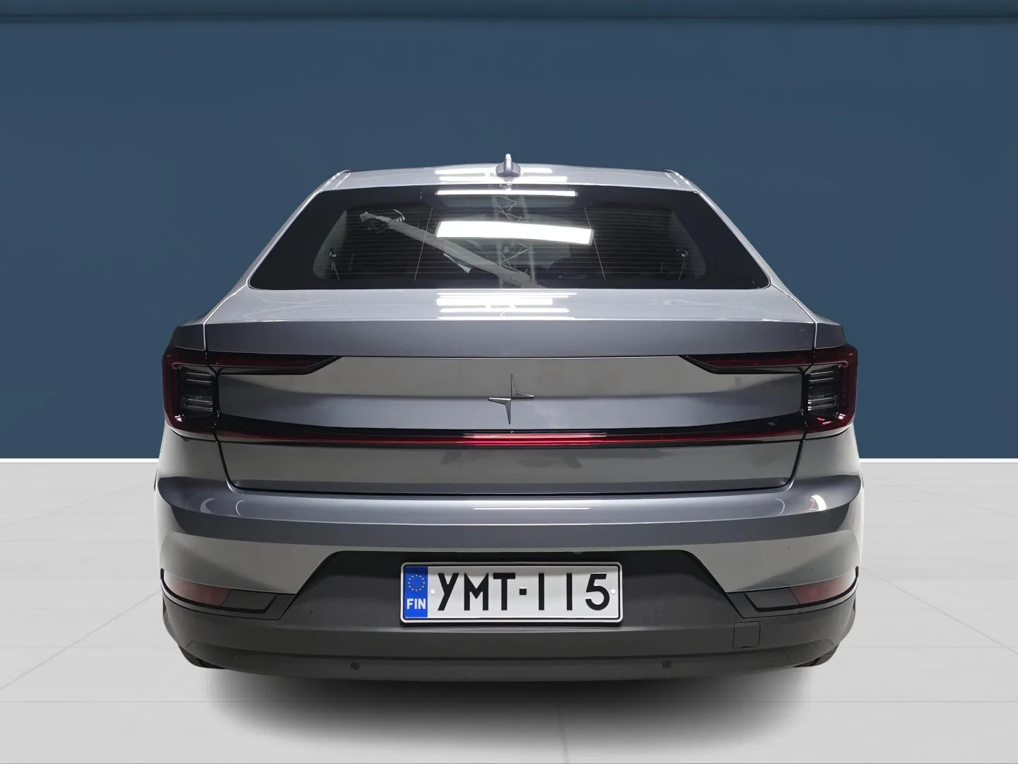 Autokuva 5 - YMT-115