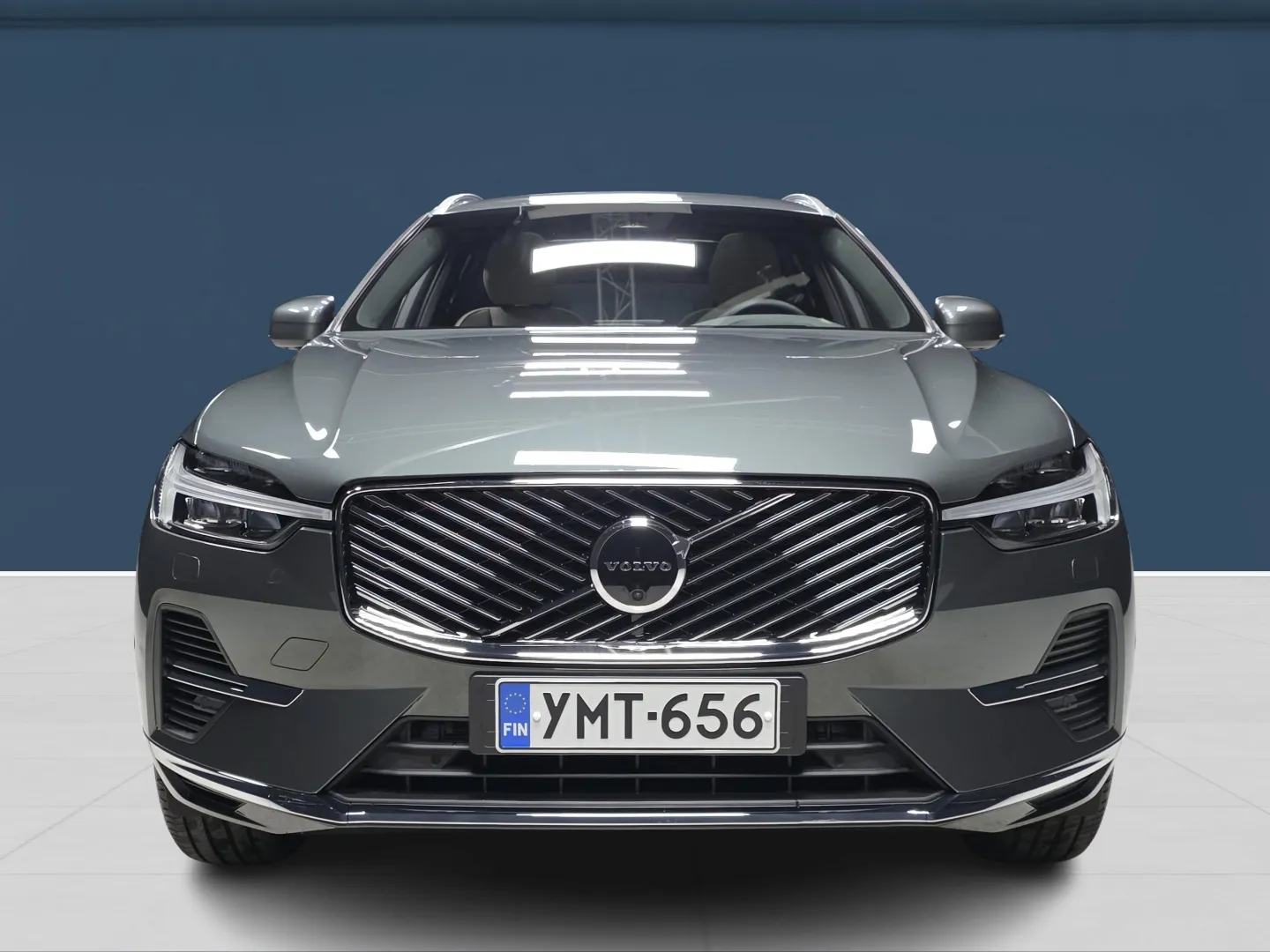 Autokuva 2 - YMT-656