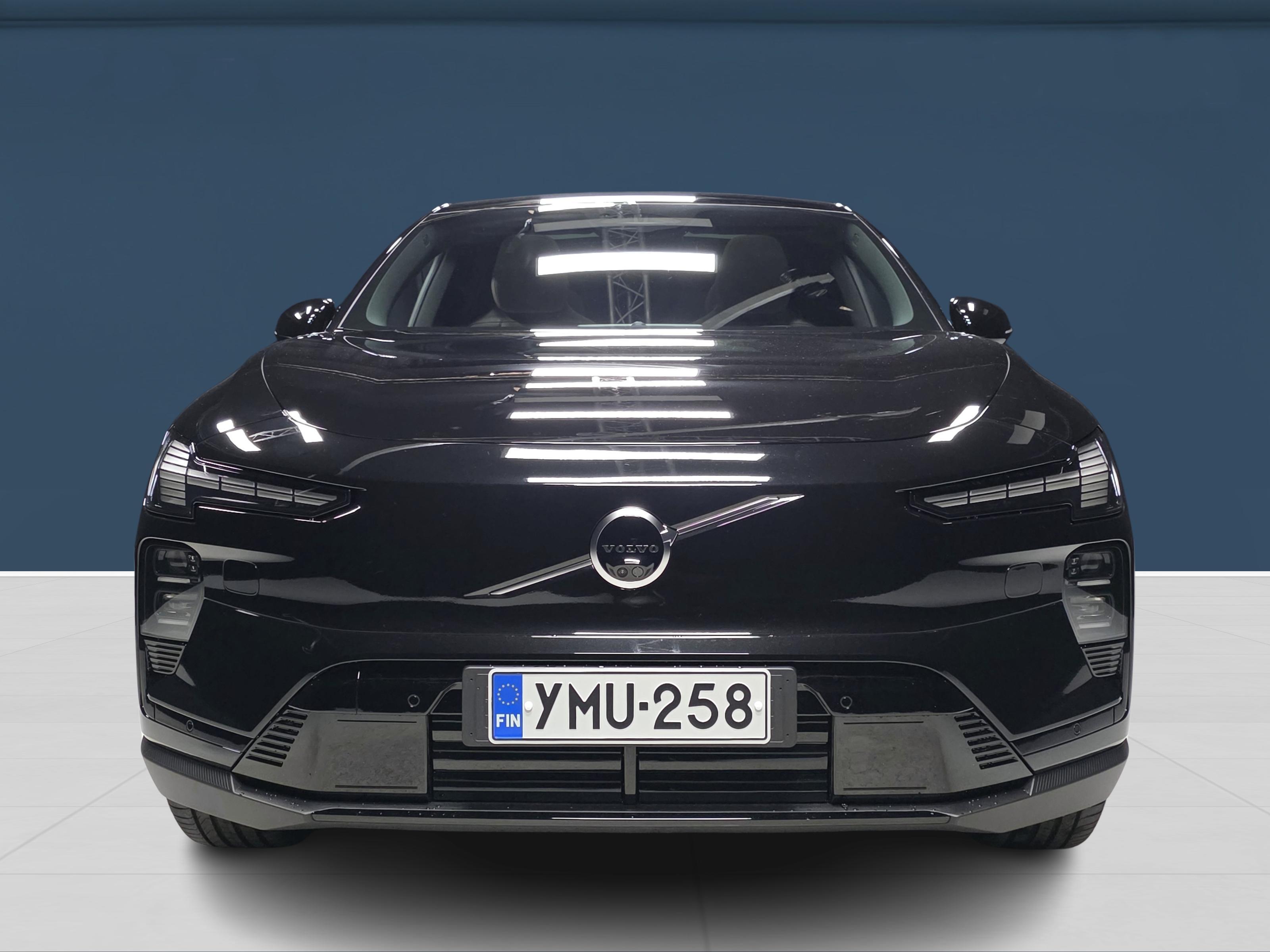 Volvo EX60 P10 AWD Ultra 2027, photo 2/17