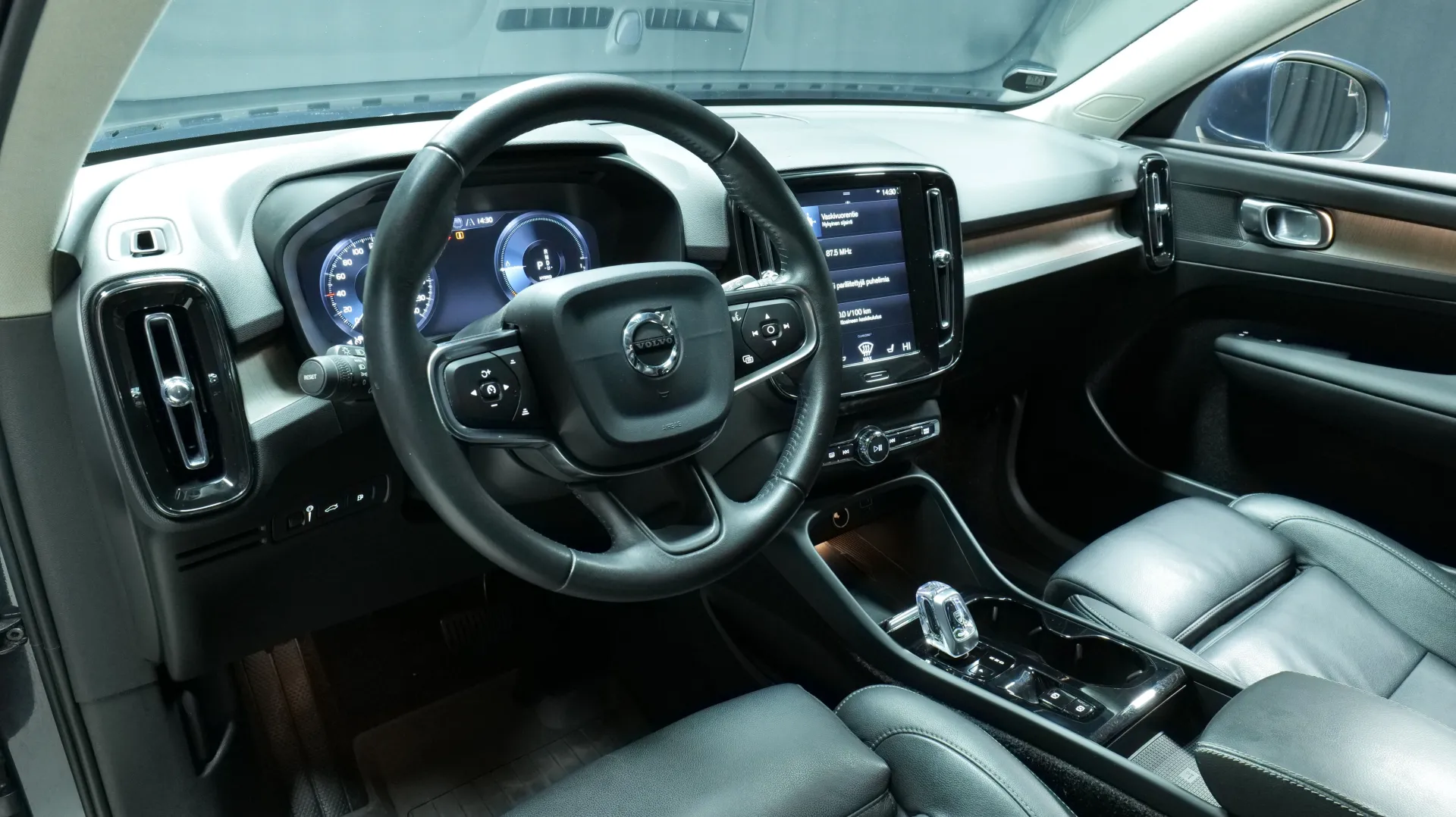 Autokuva 13 - YXG-597