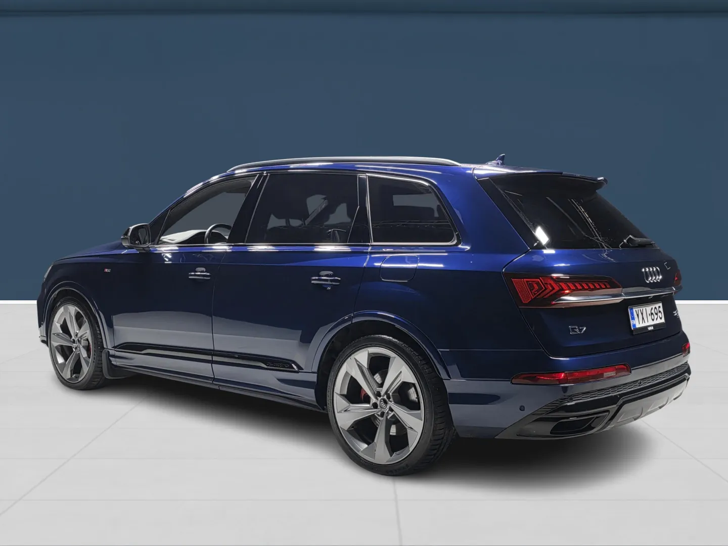 Autokuva 6 - YXI-695