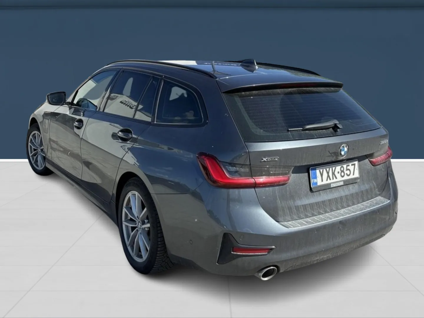 Autokuva 3 - YXK-857