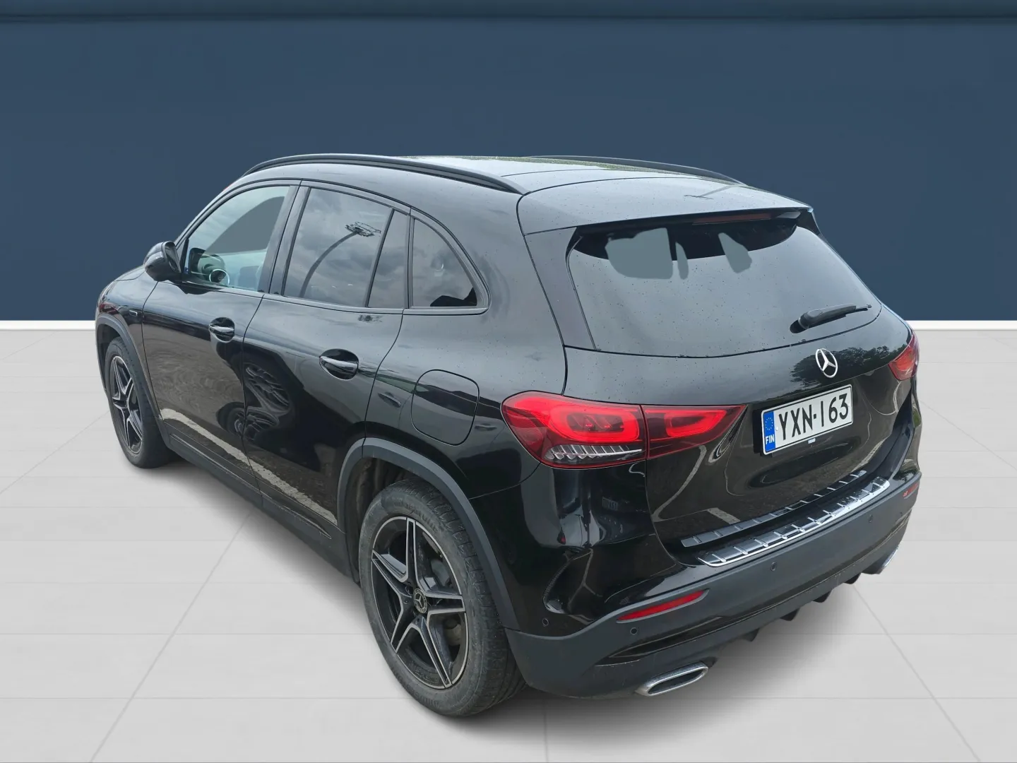 Autokuva 6 - YXN-163
