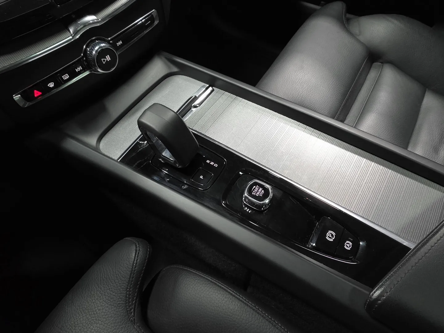 Autokuva 15 - YXS-713