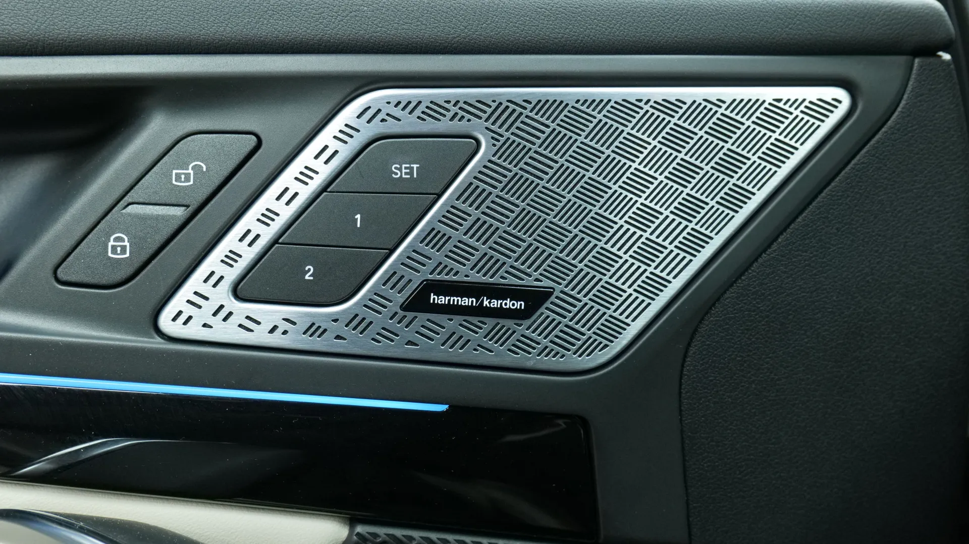 Autokuva 11 - YXU-615