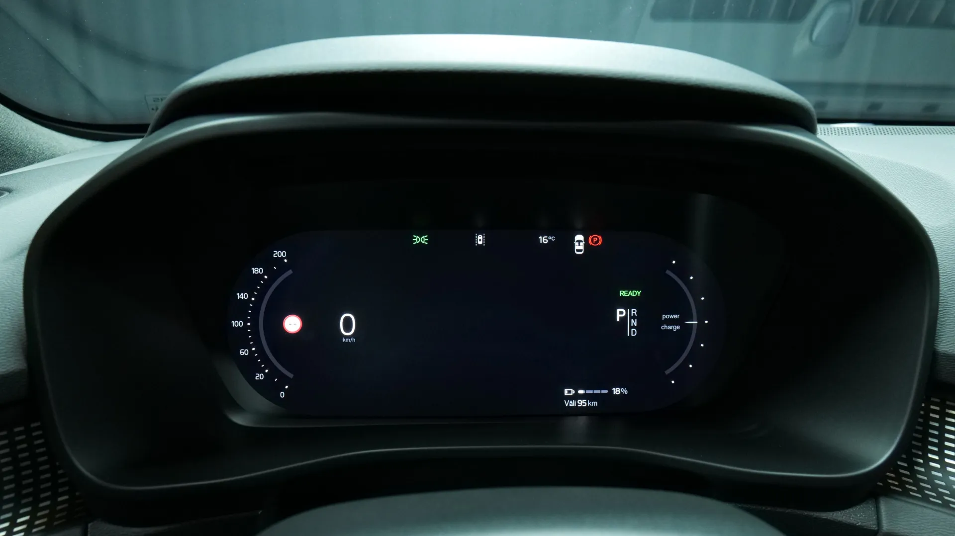 Autokuva 6 - YYE-547