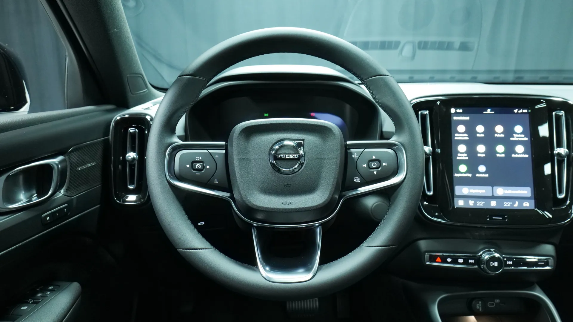 Autokuva 15 - YYE-547