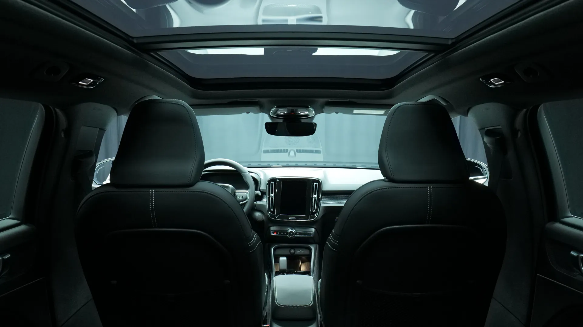 Autokuva 18 - YYE-895