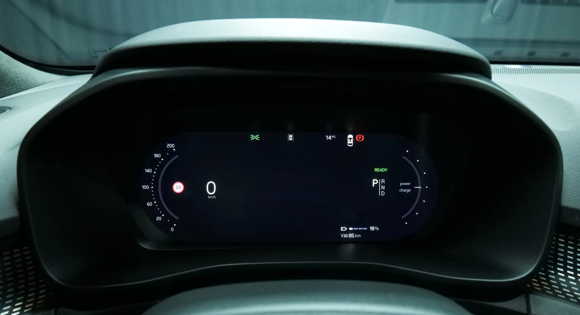 Autokuva 6 - YYE-895