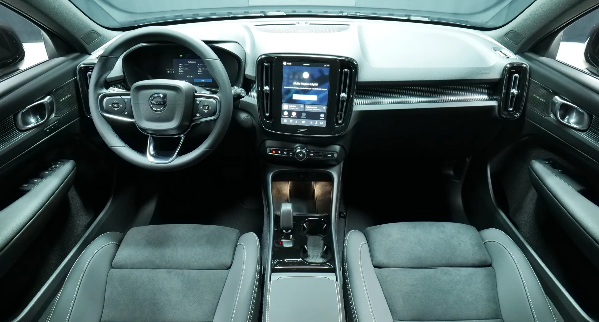 Autokuva 14 - YYE-922