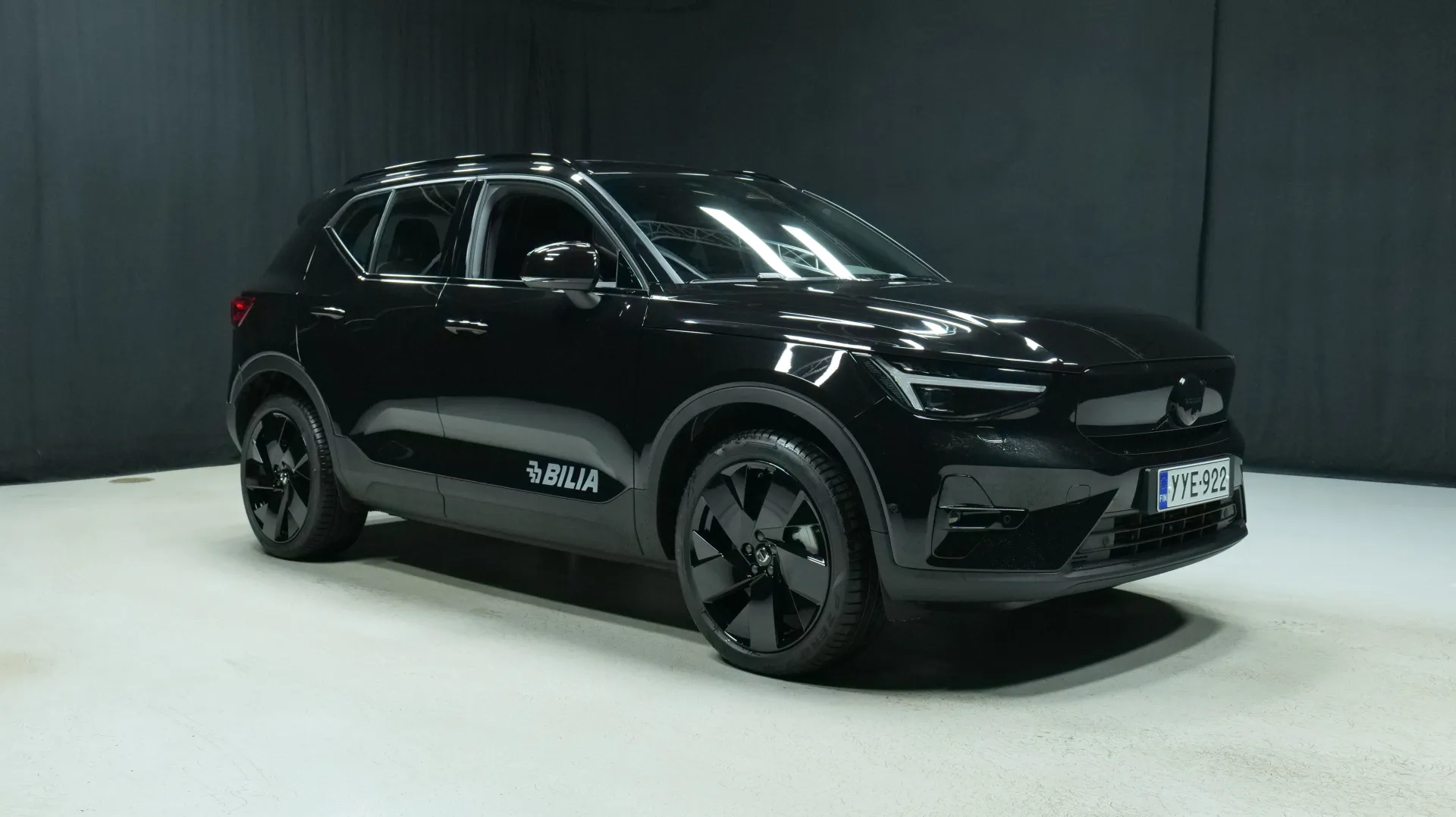 Autokuva 5 - YYE-922