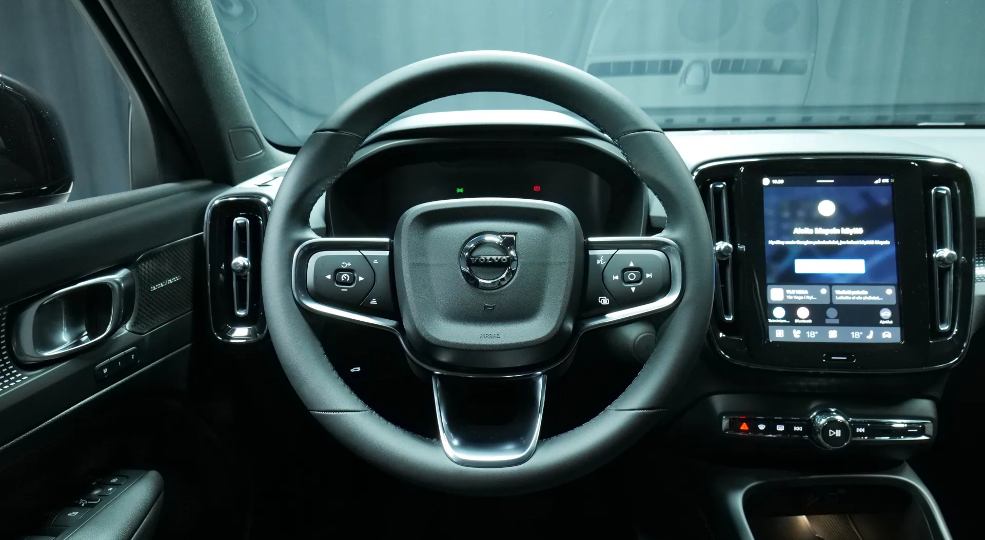 Autokuva 15 - YYE-922