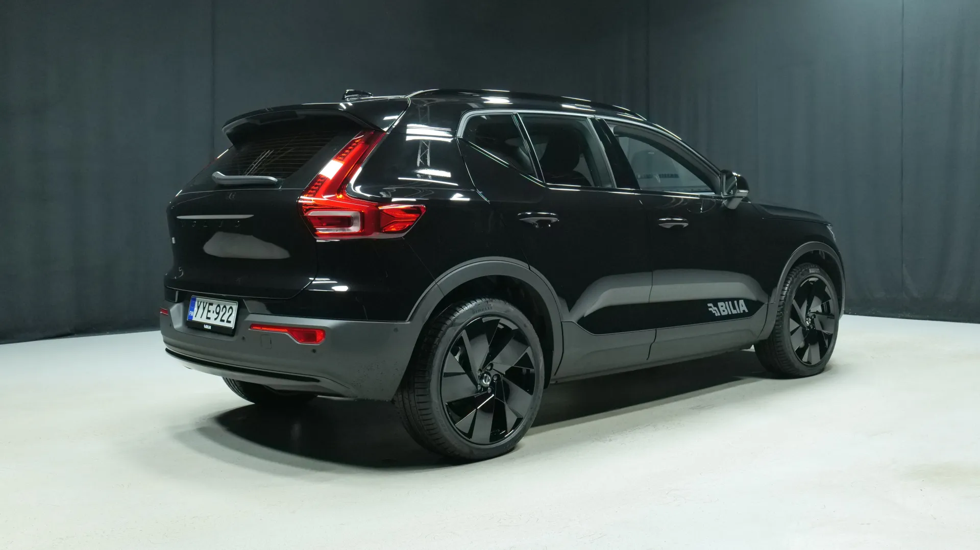 Autokuva 3 - YYE-922