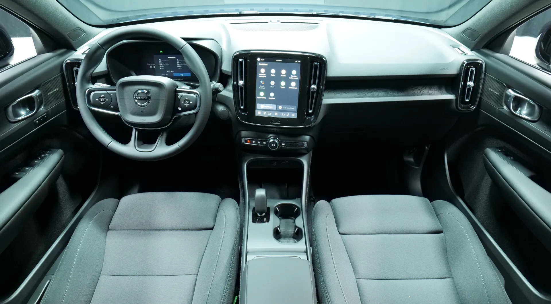 Autokuva 14 - YYE-938