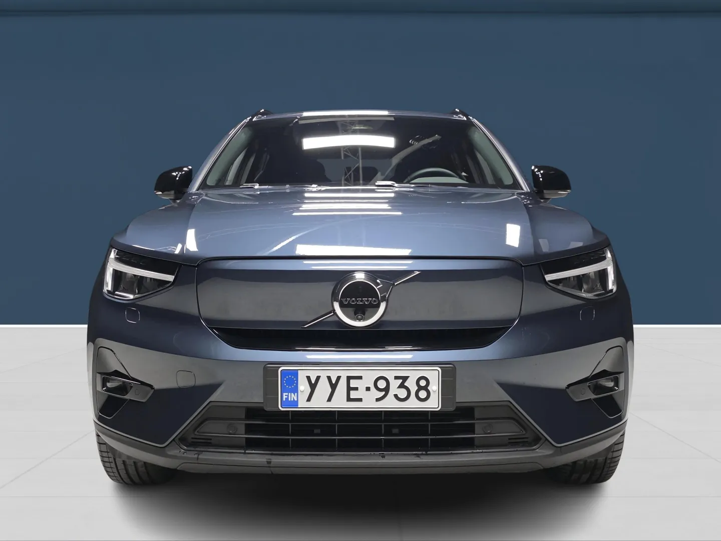 Autokuva 2 - YYE-938