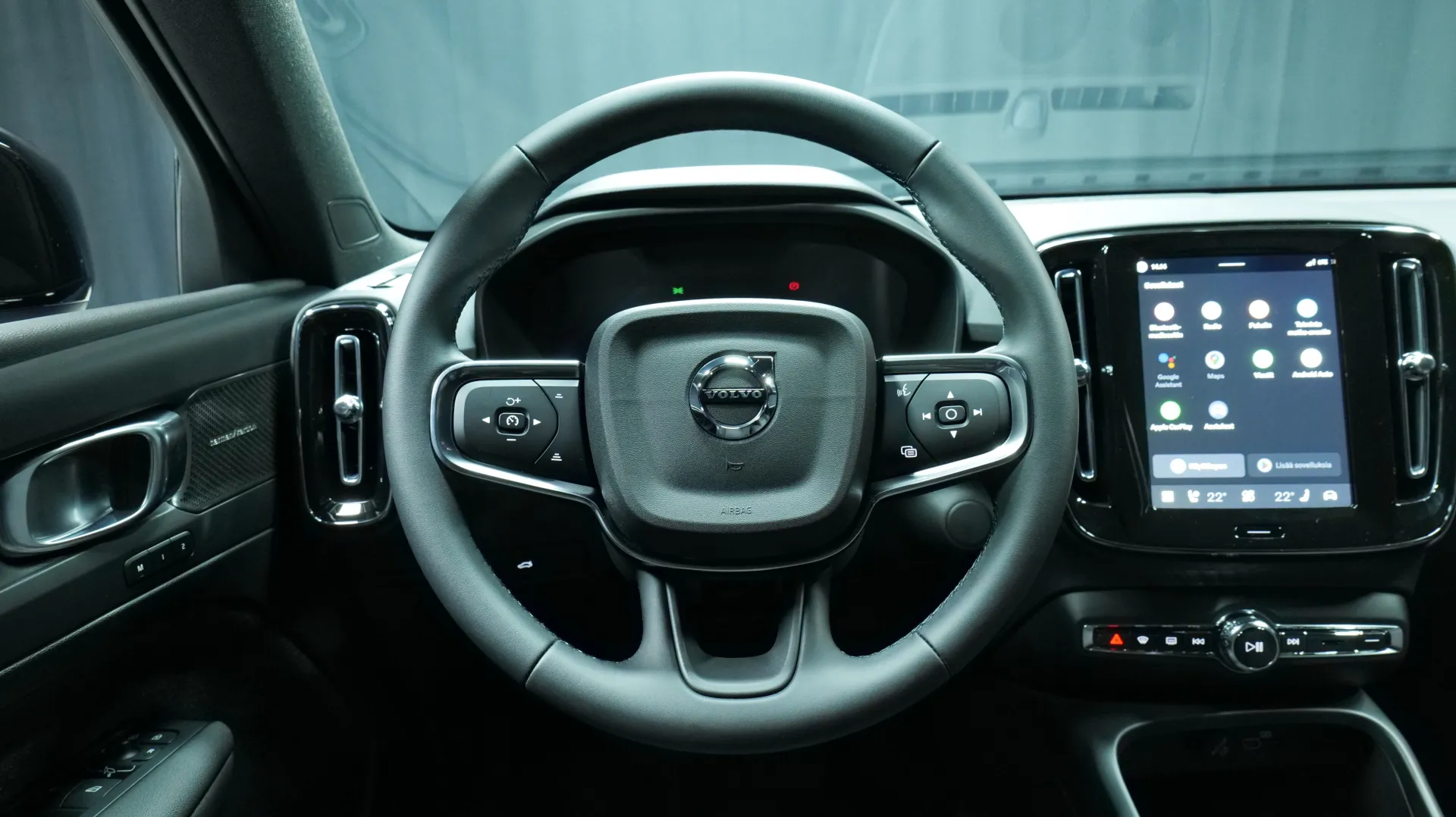 Autokuva 15 - YYE-938