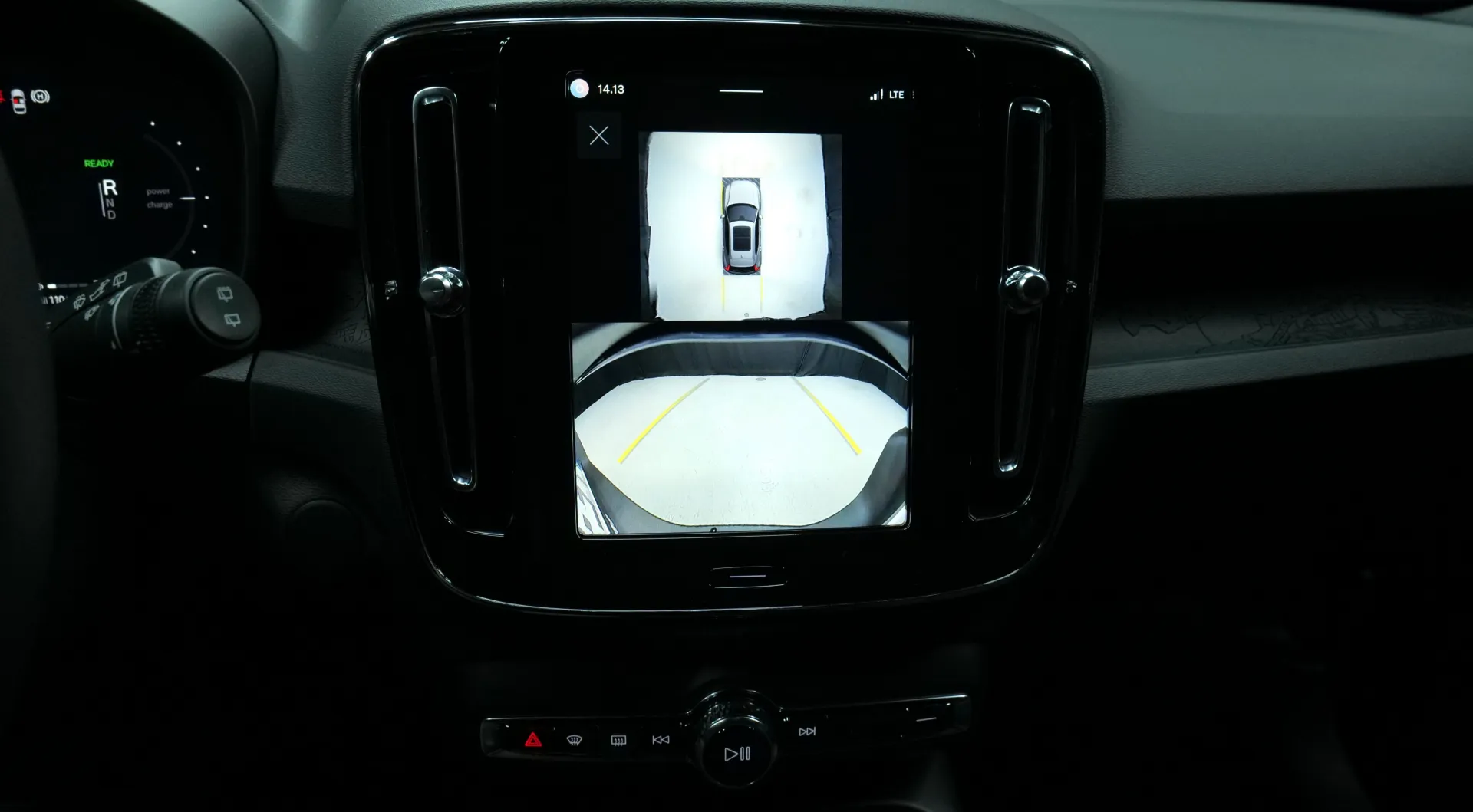 Autokuva 7 - YYE-938