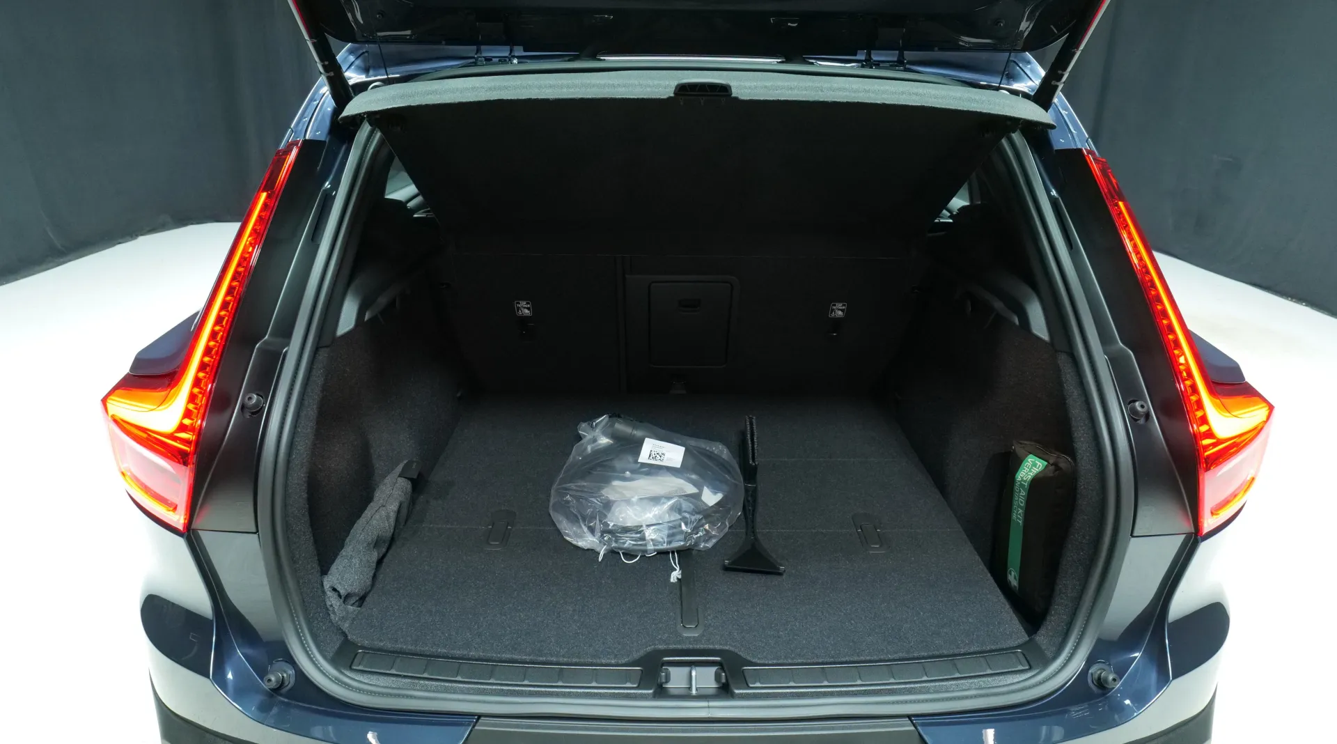 Autokuva 17 - YYE-938