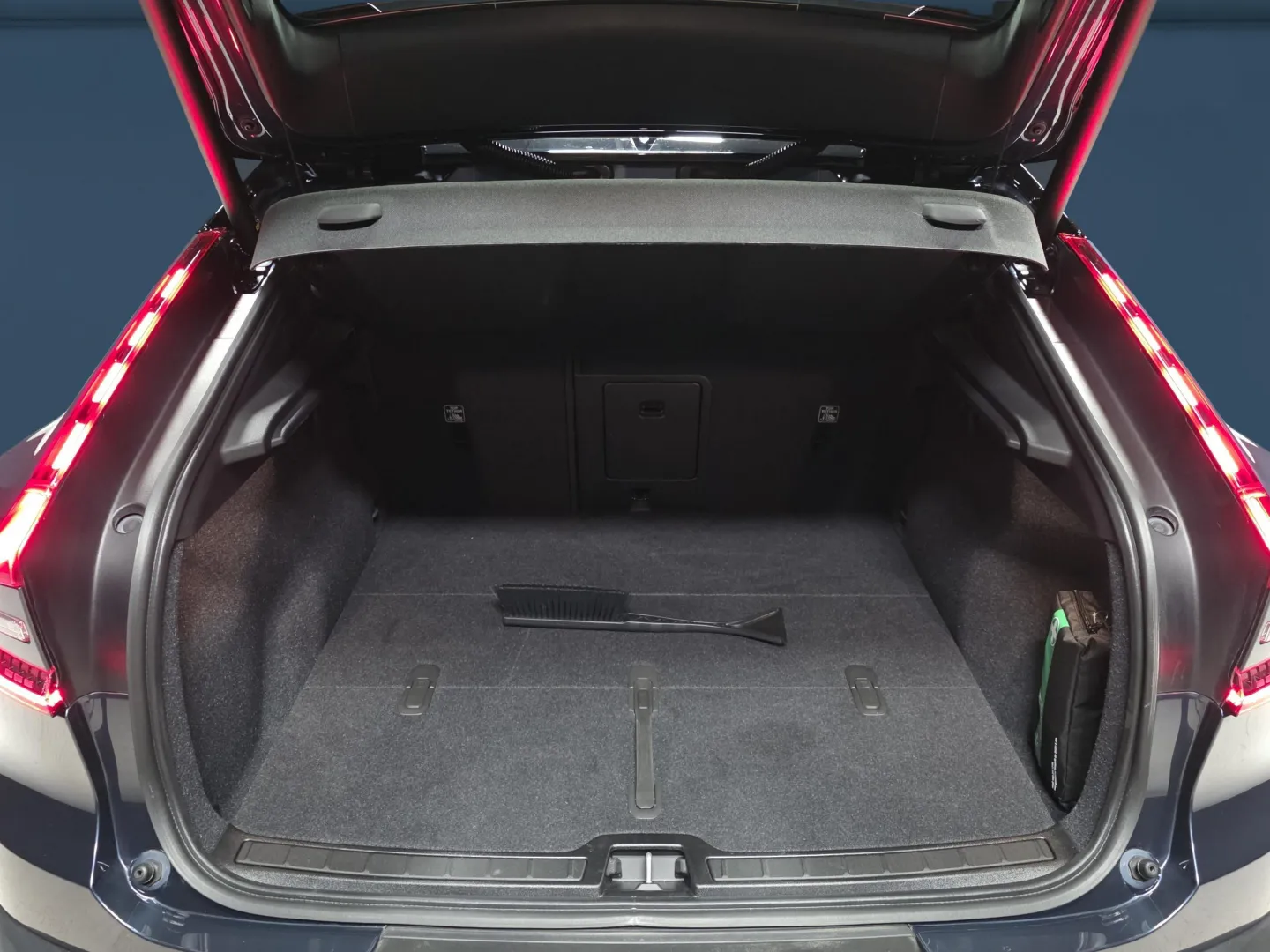 Autokuva 11 - YYI-179