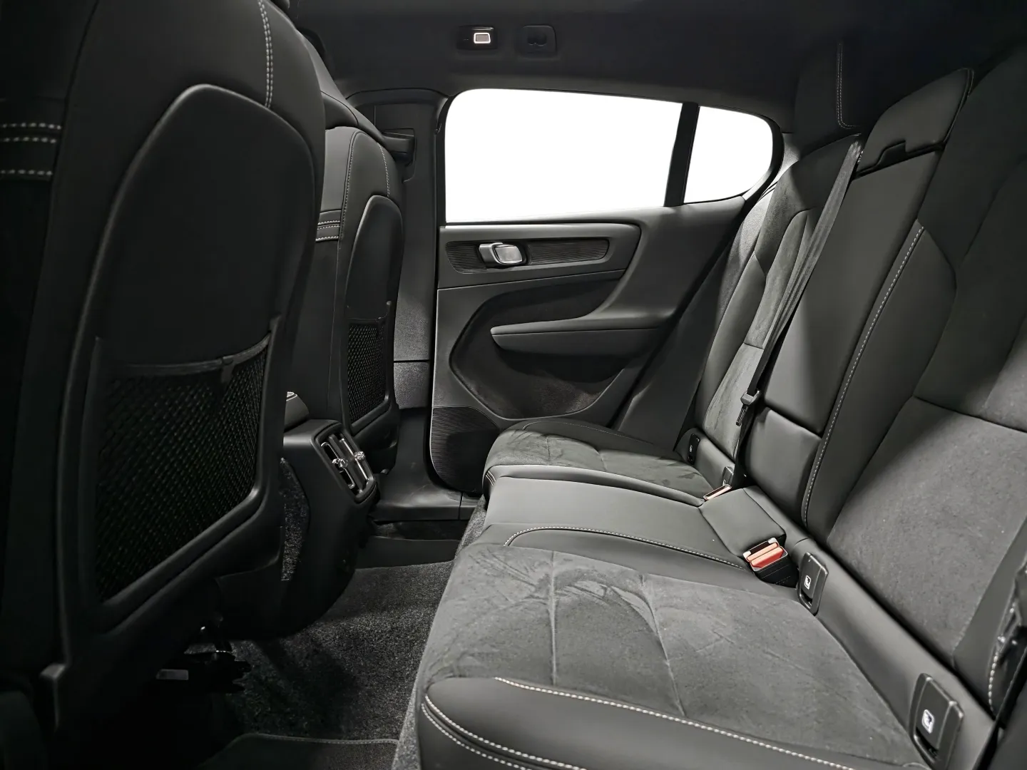 Autokuva 9 - YYI-179