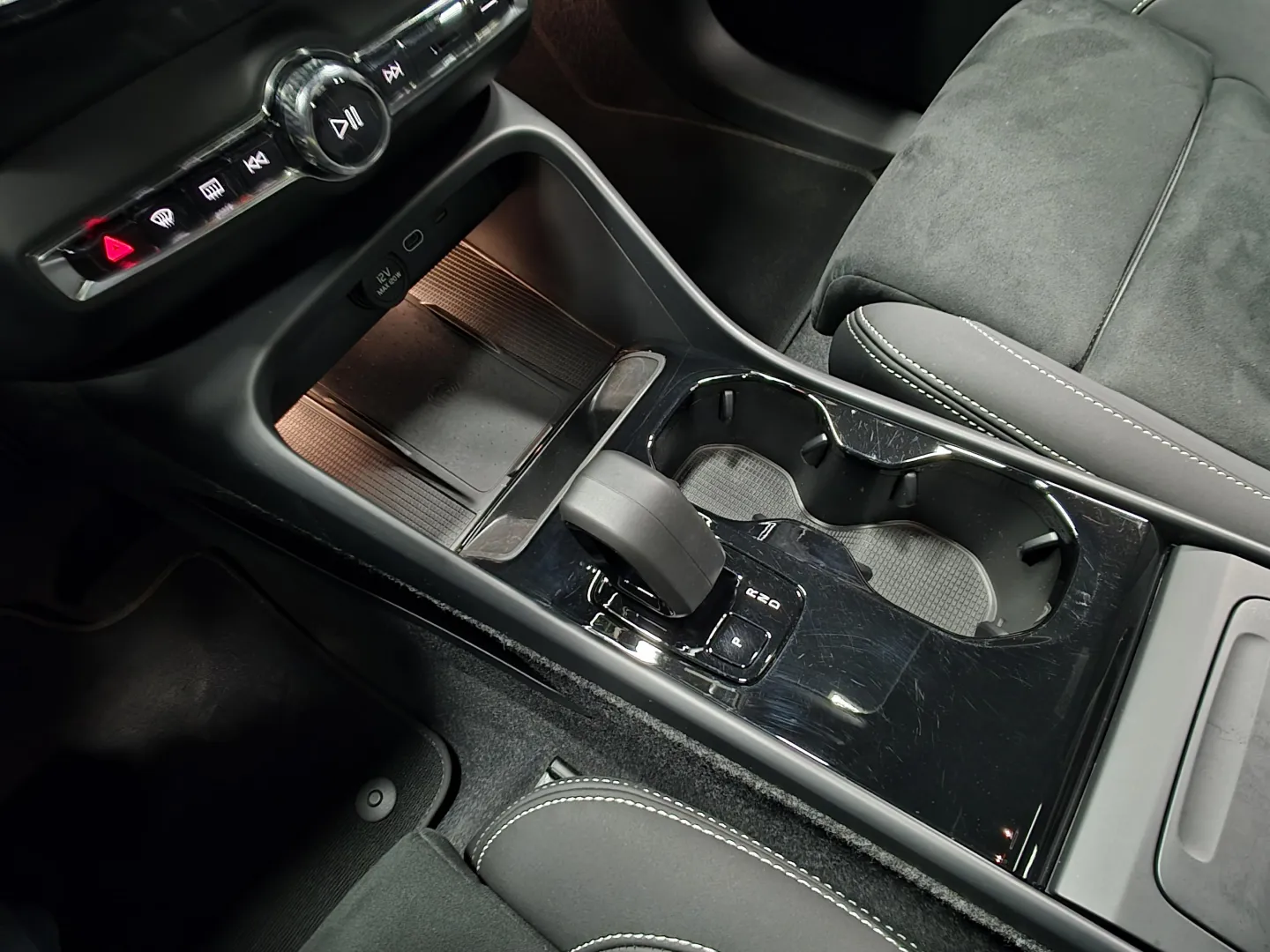 Autokuva 13 - YYI-179