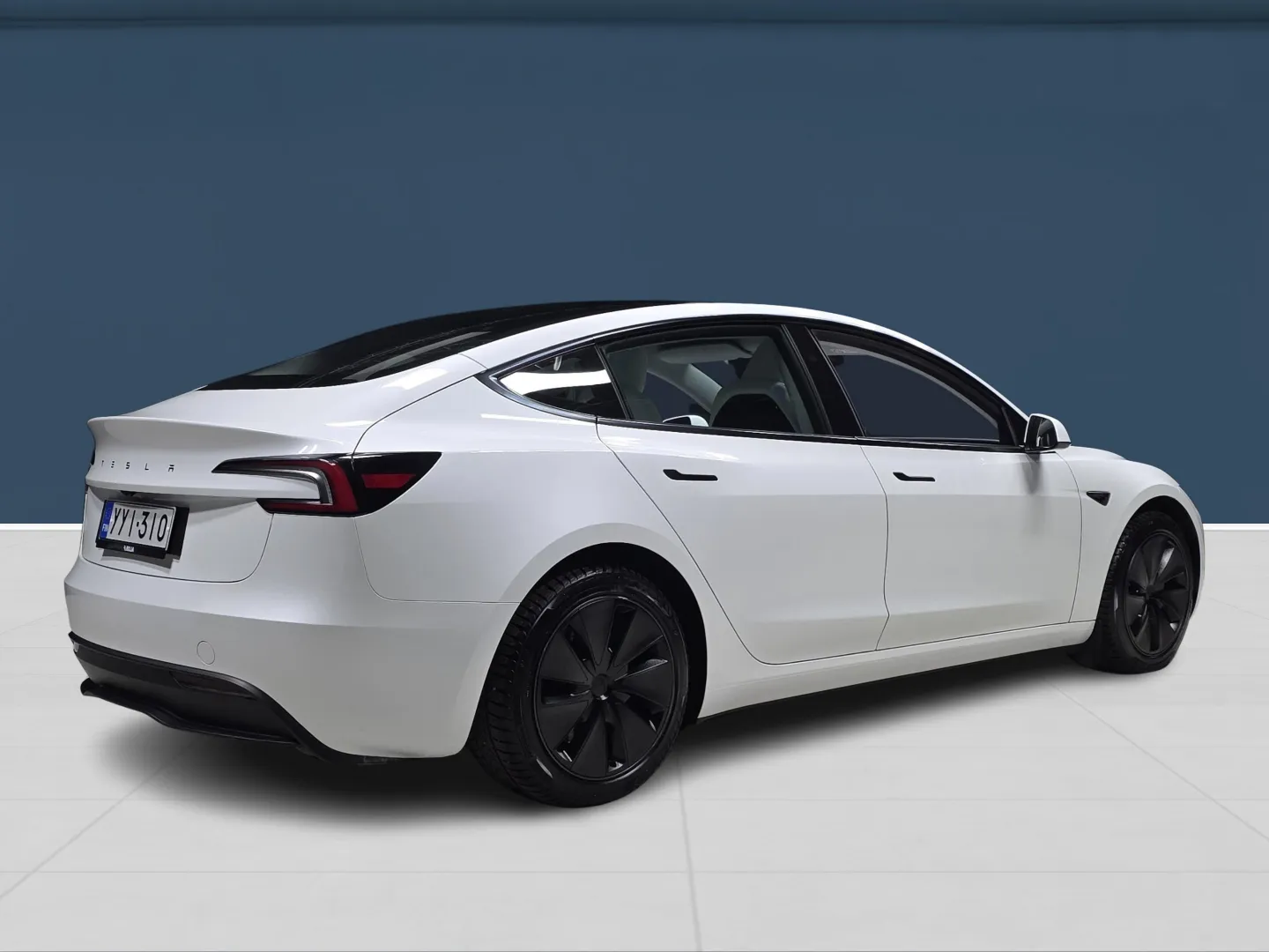 Autokuva 4 - YYI-310