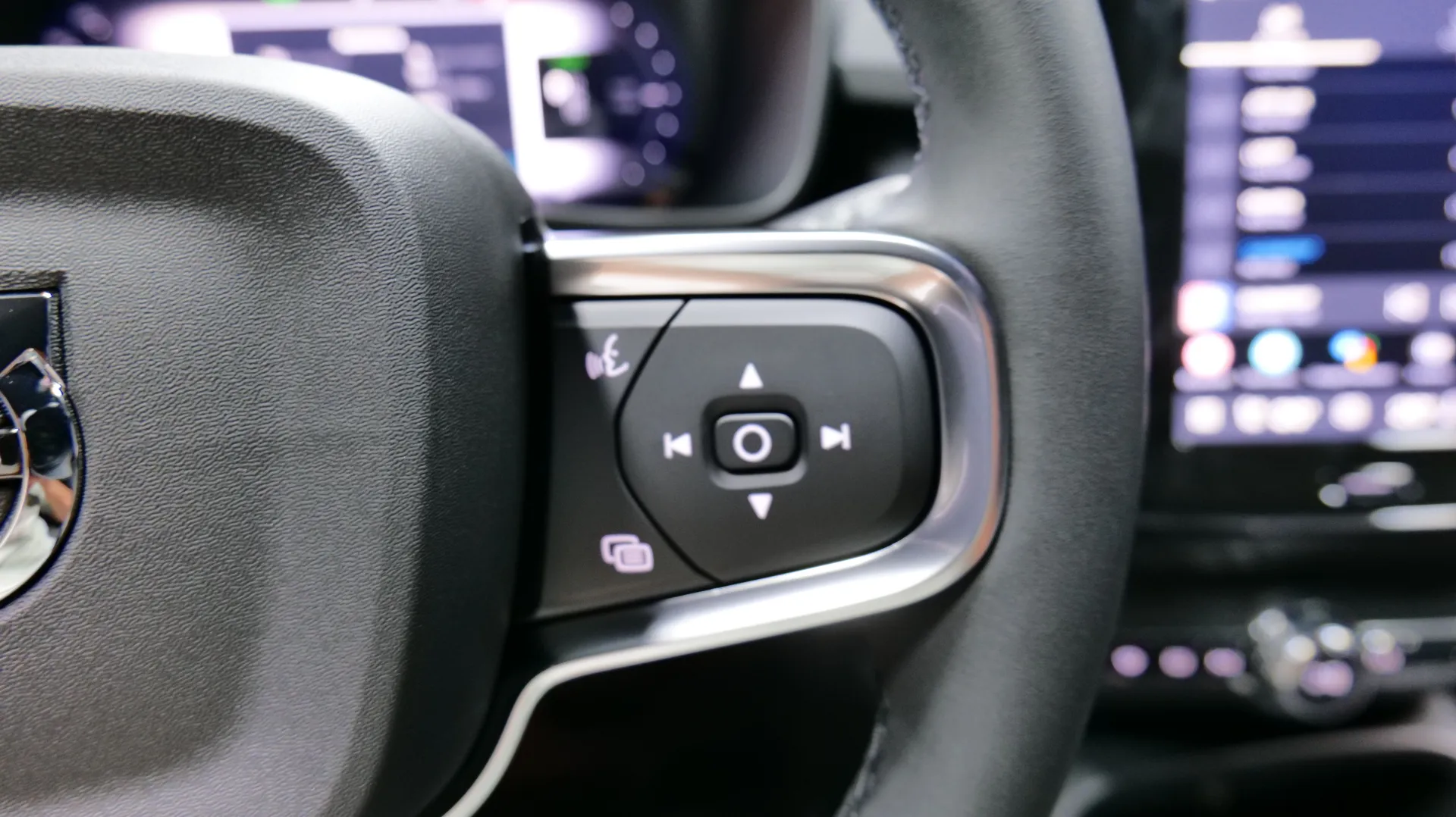 Autokuva 7 - YYI-817