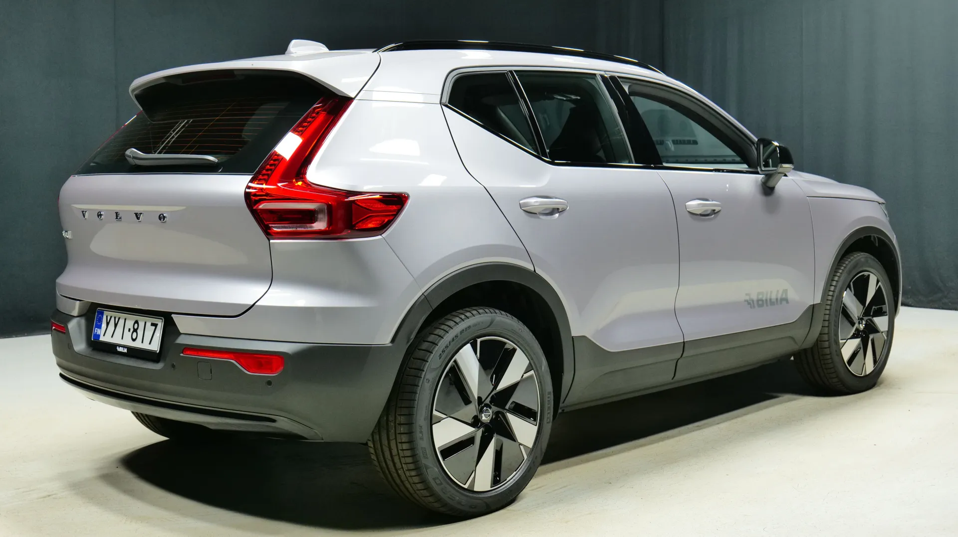 Autokuva 3 - YYI-817